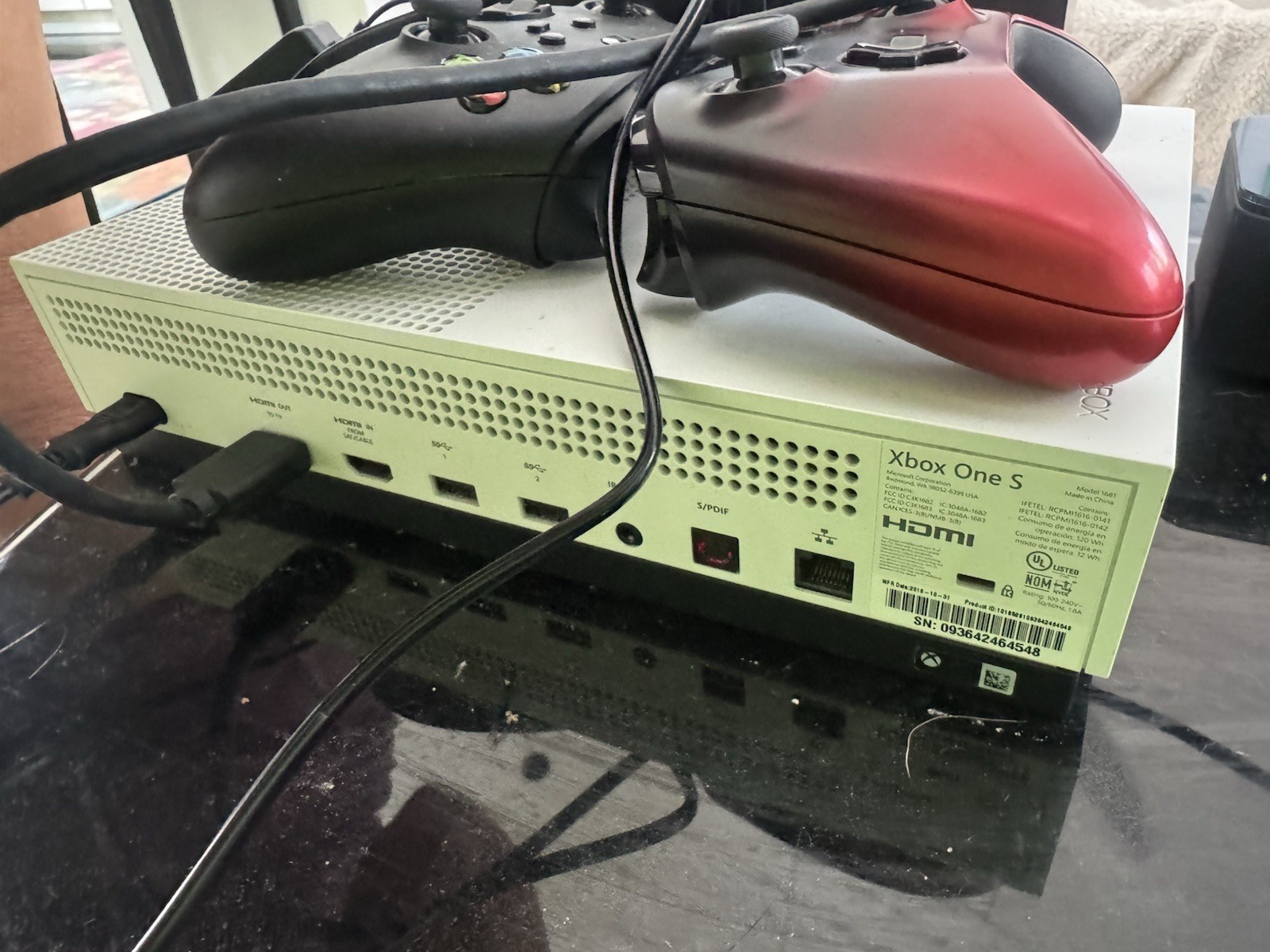 Microsoft Xbox One S (512GB) White, 2 Controllers Charging Dock Cords Battery