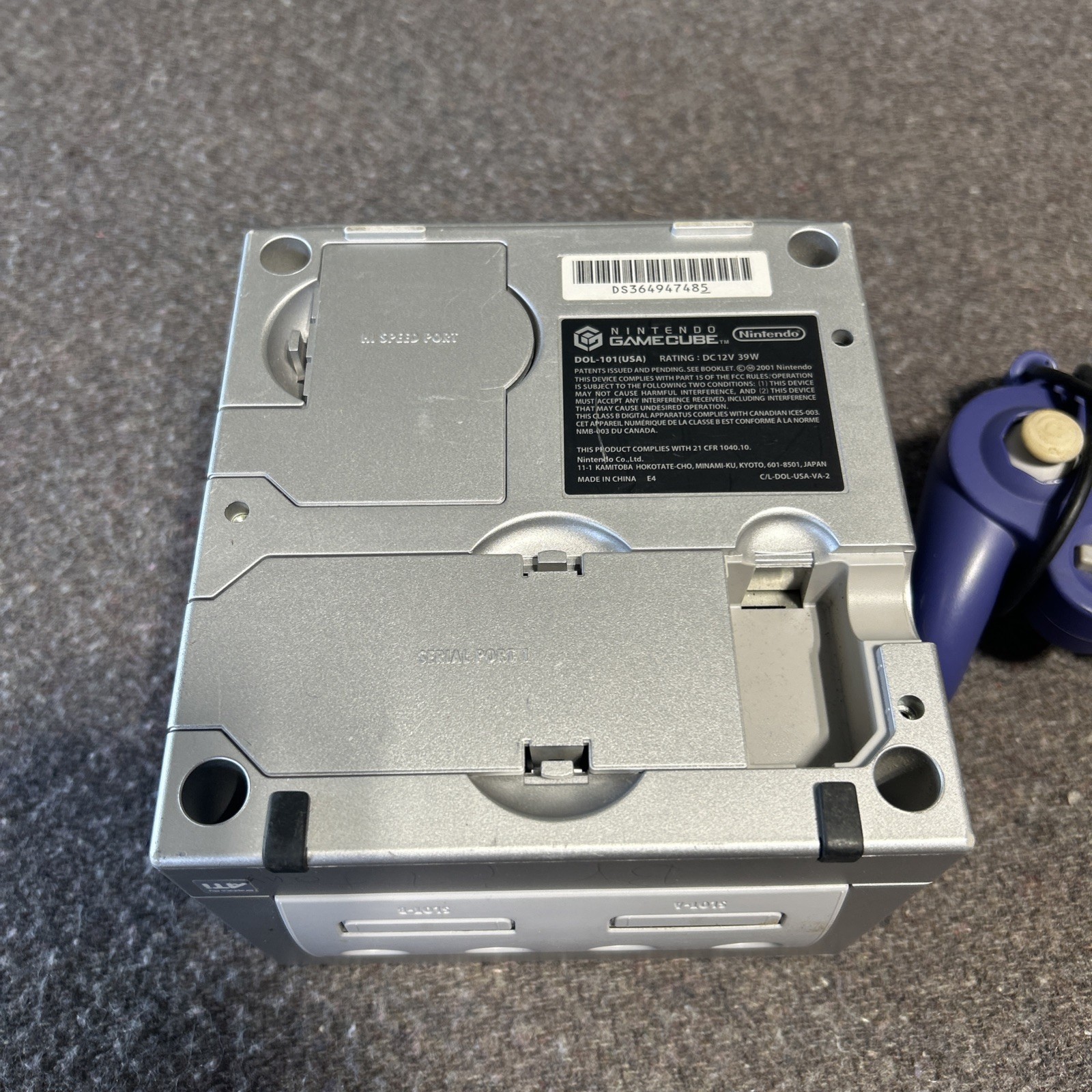 Nintendo GameCube Console Silver DOL-101 With Controller No Power Cords