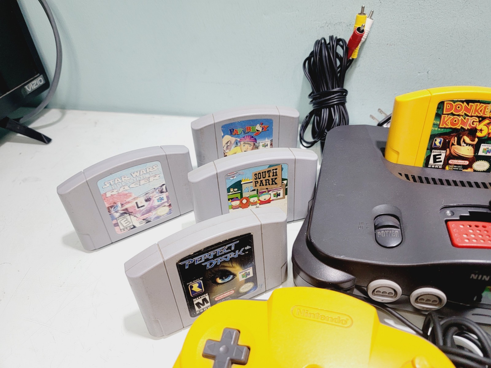Nintendo 64 N64 Console Bundle w/ 2 Controllers & Dk + 8 Games Xpantion Pak