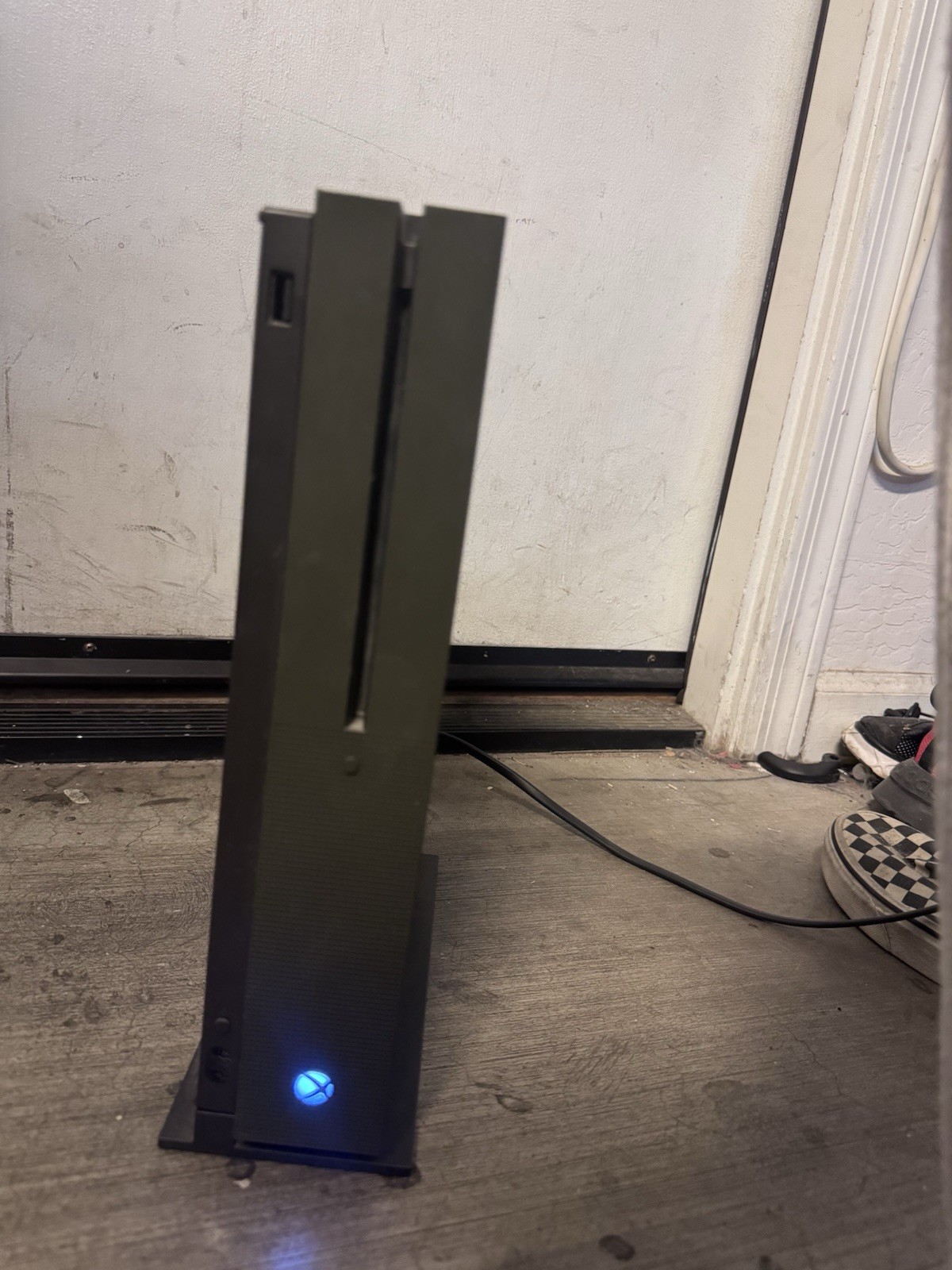 Microsoft Xbox One X 1TB Black Home Console 4K UHD HDMI USB-A (2017)