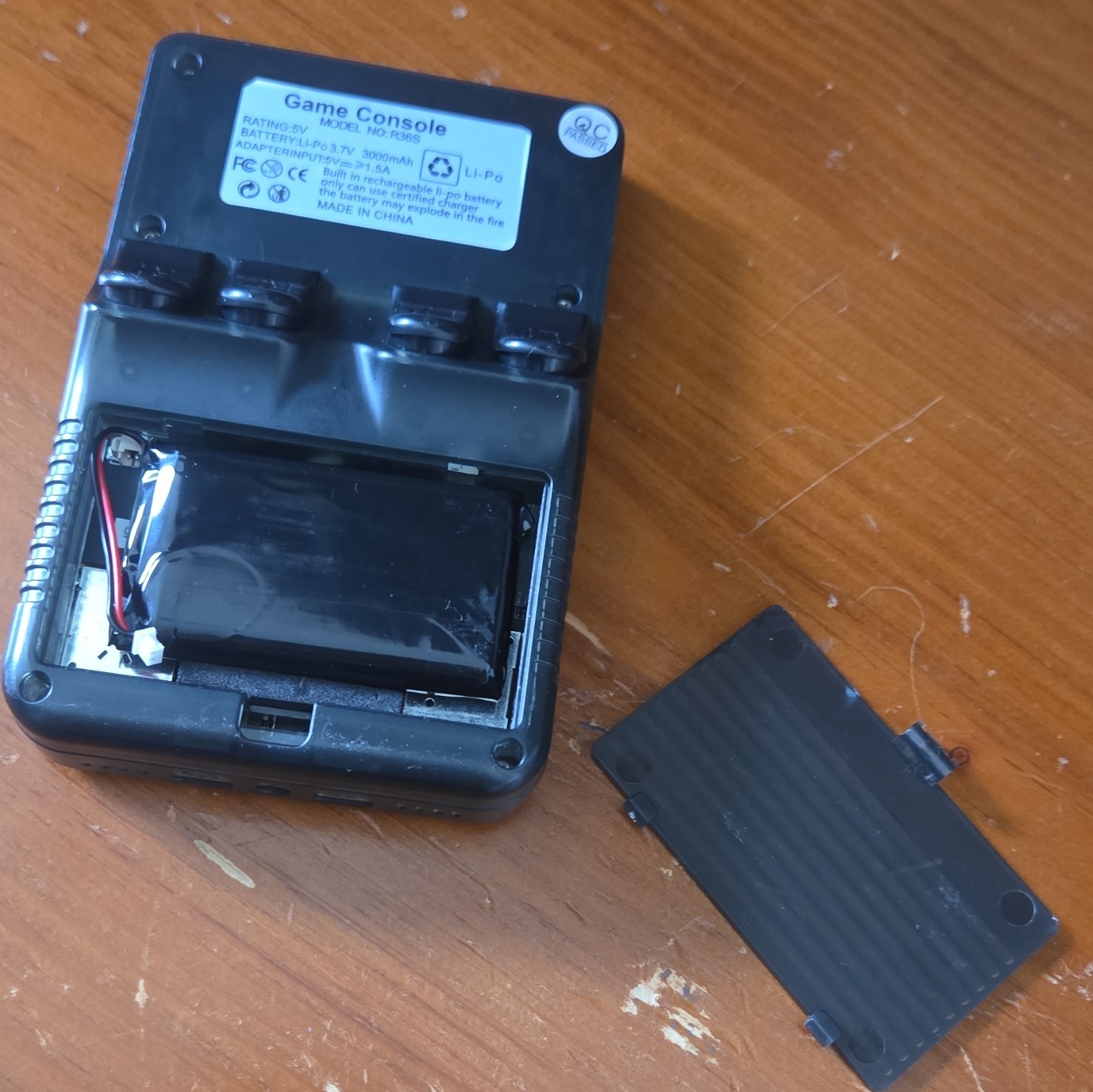 R36S Handheld Game Console