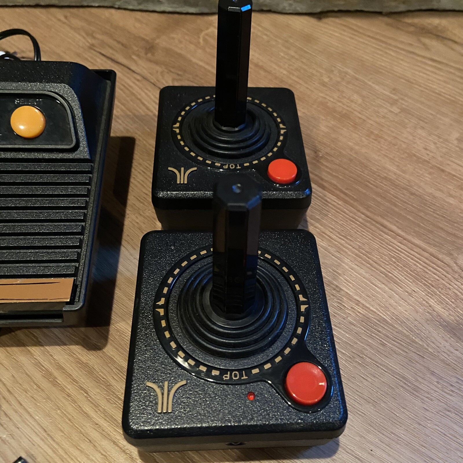Atari Flashback Classic Game Console & Power Cord 2 Wireless Controllers 06/2015