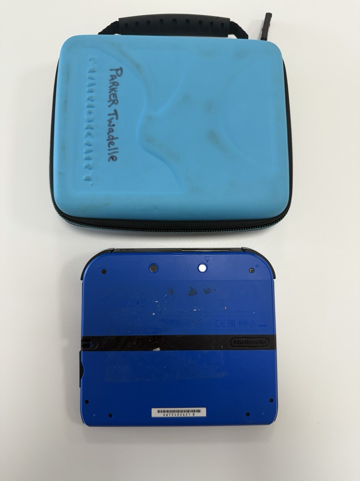 Nintendo 2DS Handheld Console Blue FTR-001 With New Super Mario Bros 2 Download
