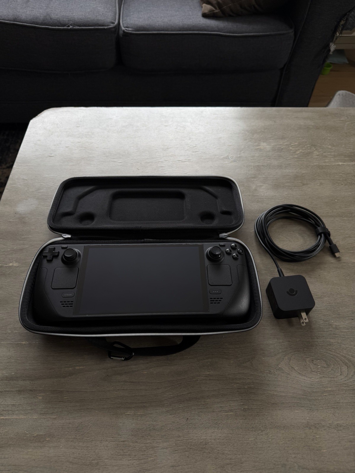 Steam Deck OLED 512gb w/ Case, Charger, Screen Protector