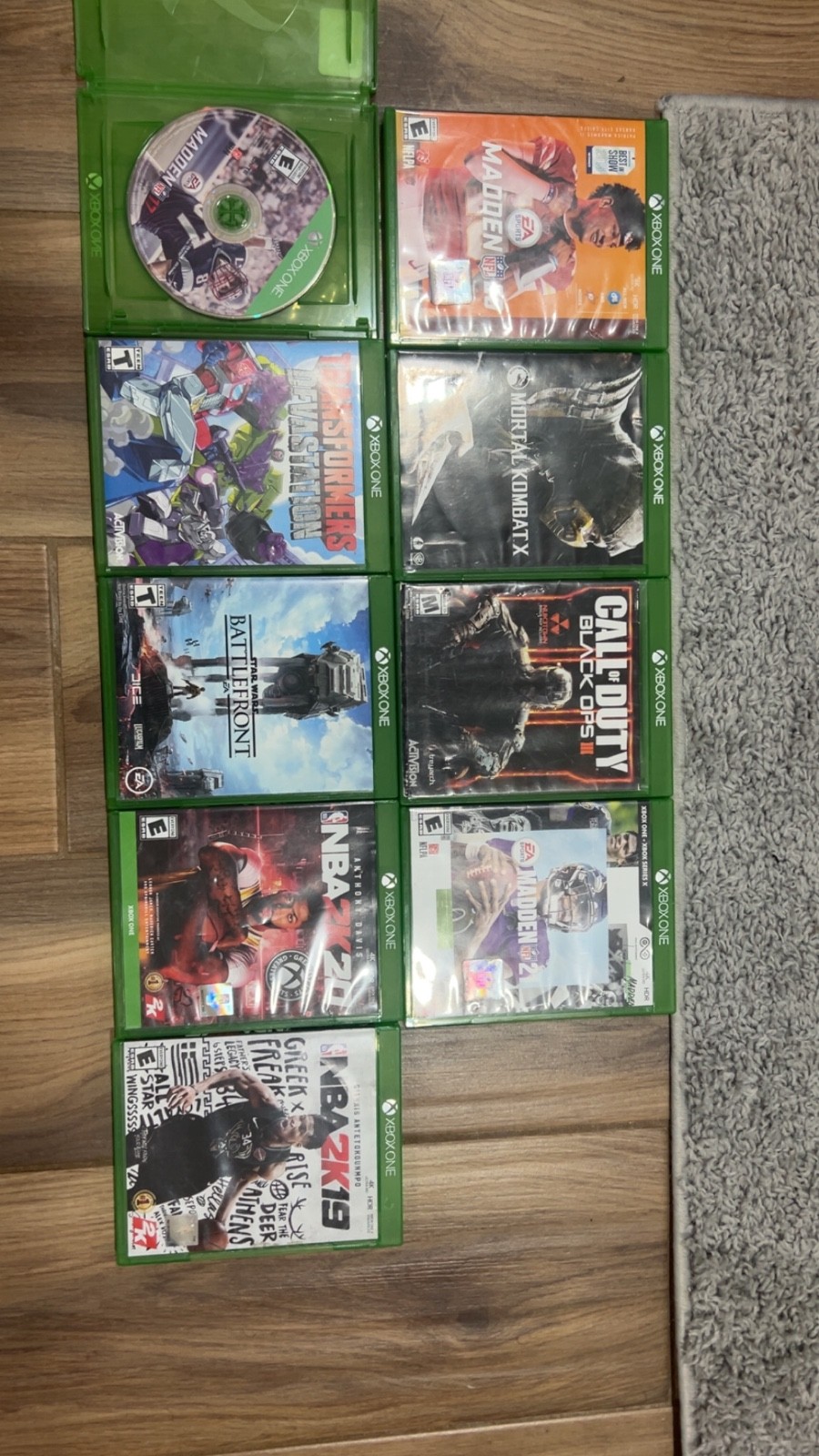Xbox One Console Bundle w/ Original Box, Kinect Sensor, 3 Controllers & 9 Games
