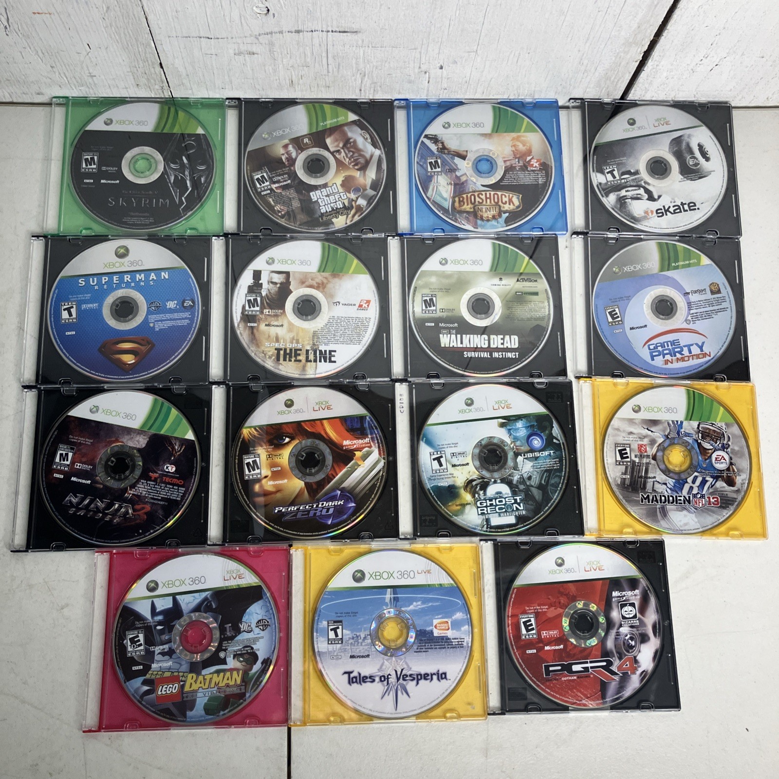 Xbox 360 S Slim Bundle 1439 Console 250GB 15 Games Skyrim GTA SKATE BIOSHOCK