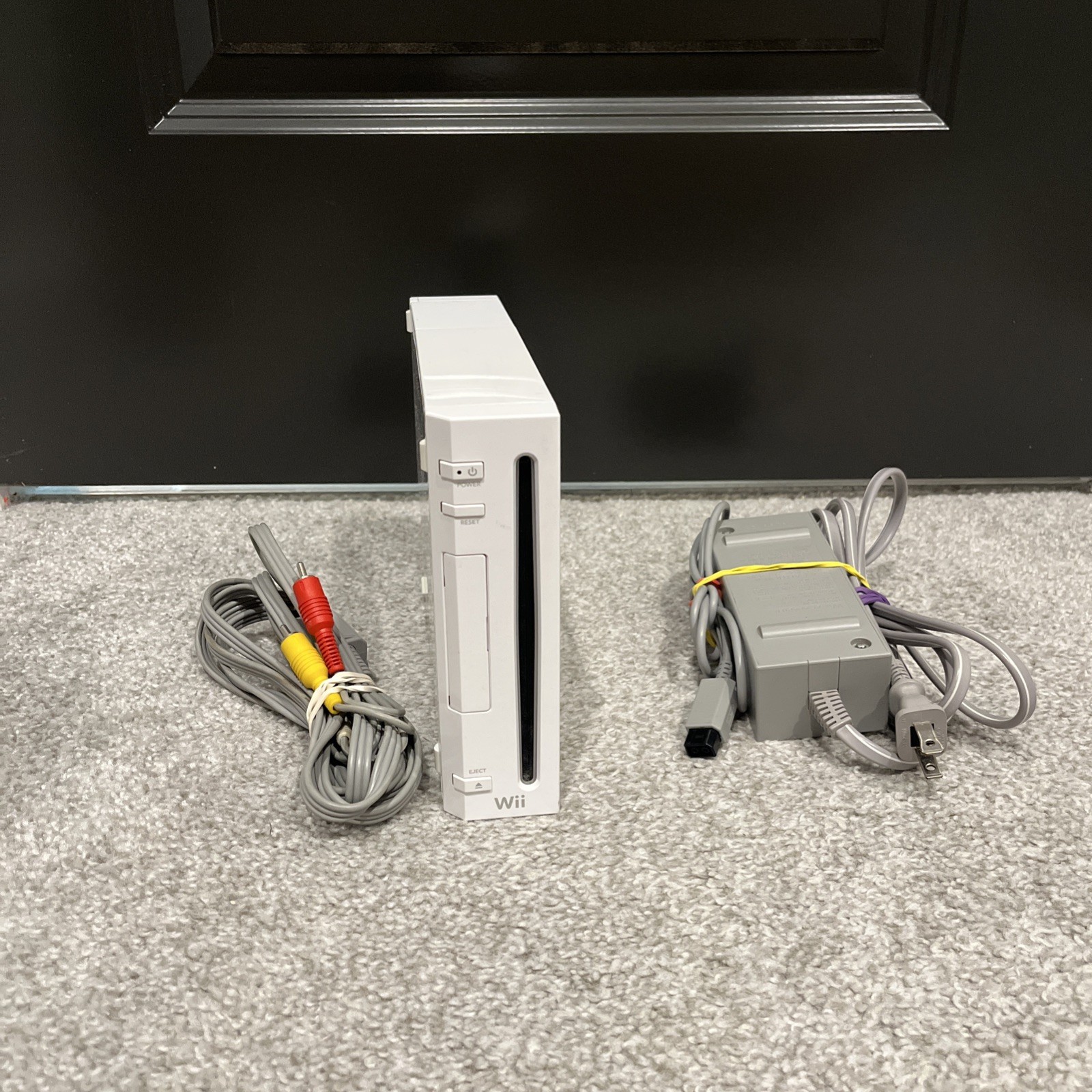 Nintendo Wii RVL-001 512 MB Home Console – White NOT WORKING