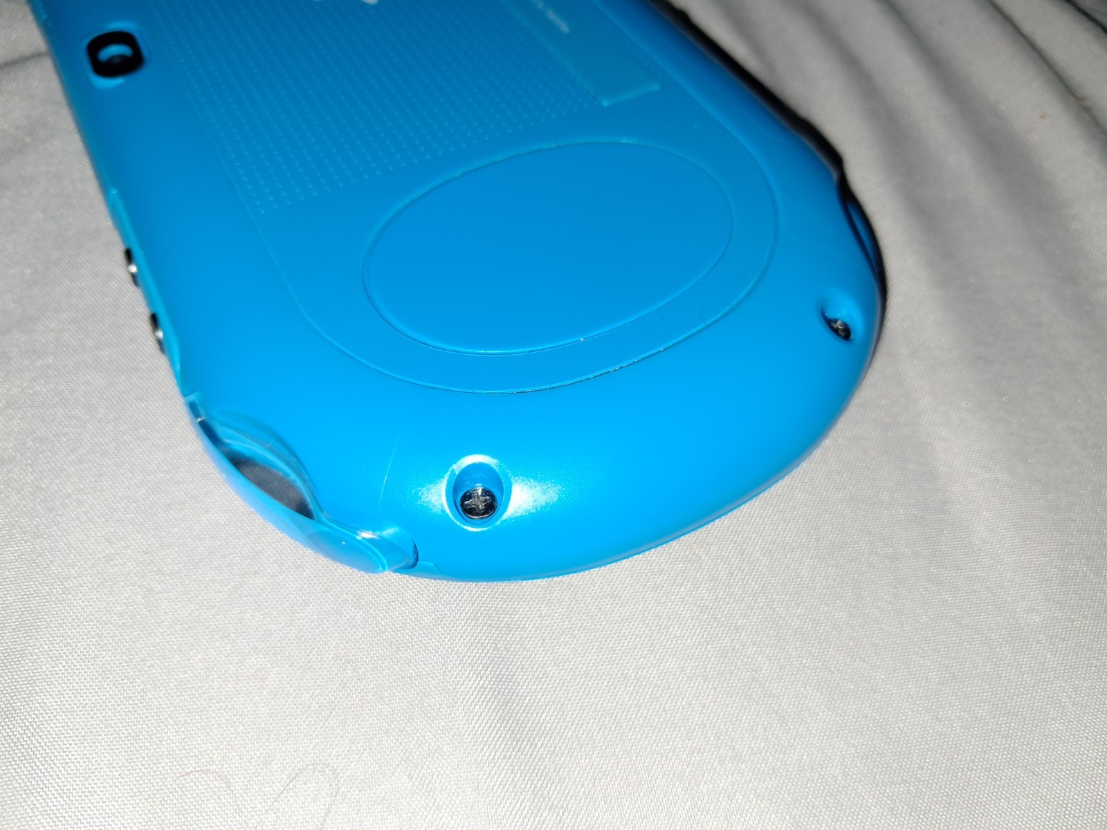Sony PS Vita PCH-2000 Blue Handheld System Console Wi-Fi with charger and sd