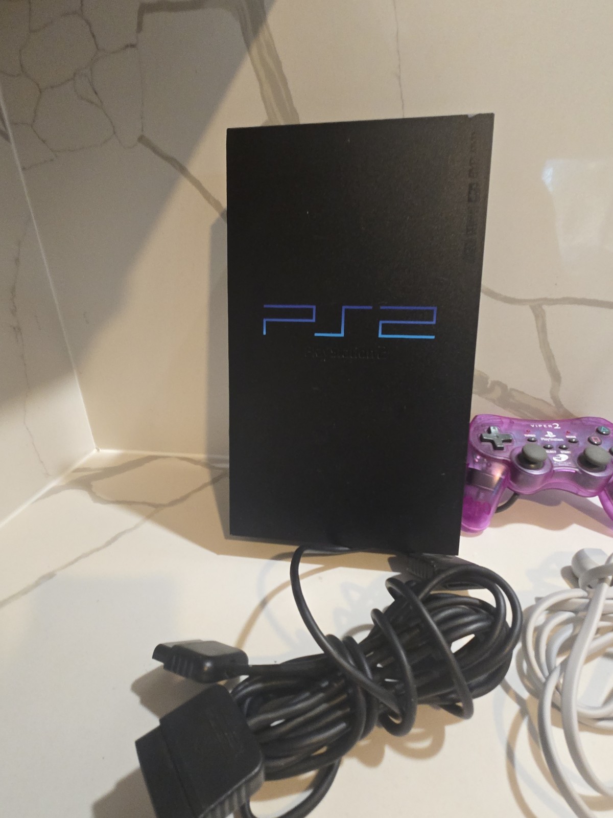 Sony PlayStation 2 SCPH-39000 Console Black with Cables
