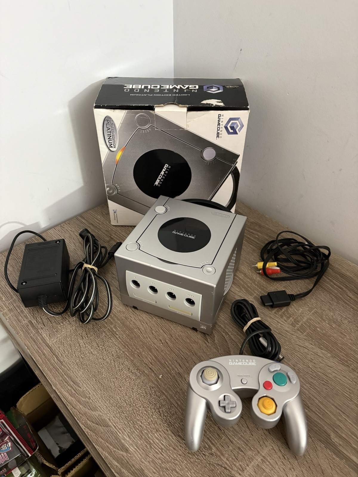 Nintendo GameCube Console System (DOL-101) Platinum w/ Game