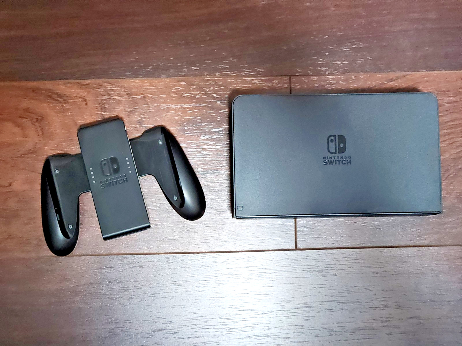 Nintendo Switch OLED Model HEG-001 Bundle with Games and Accessories