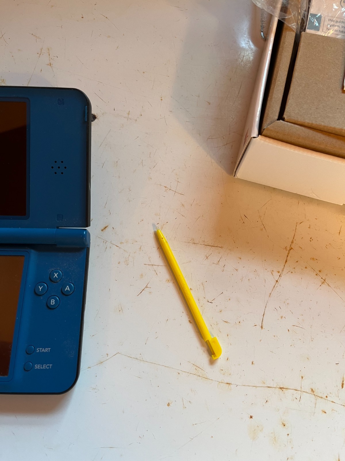 Nintendo DSi XL Midnight Blue Complete In Box With case and extra game