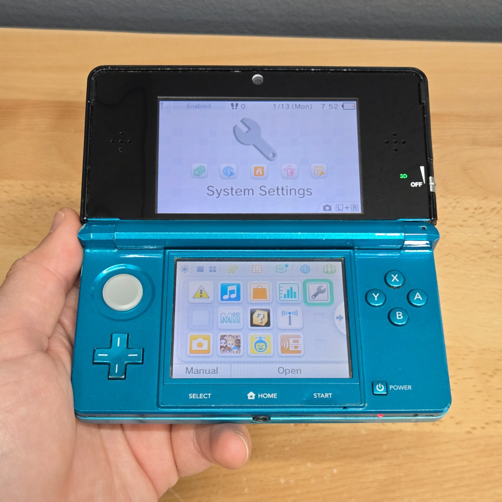 Nintendo 3DS – Aqua Blue Console – USA English