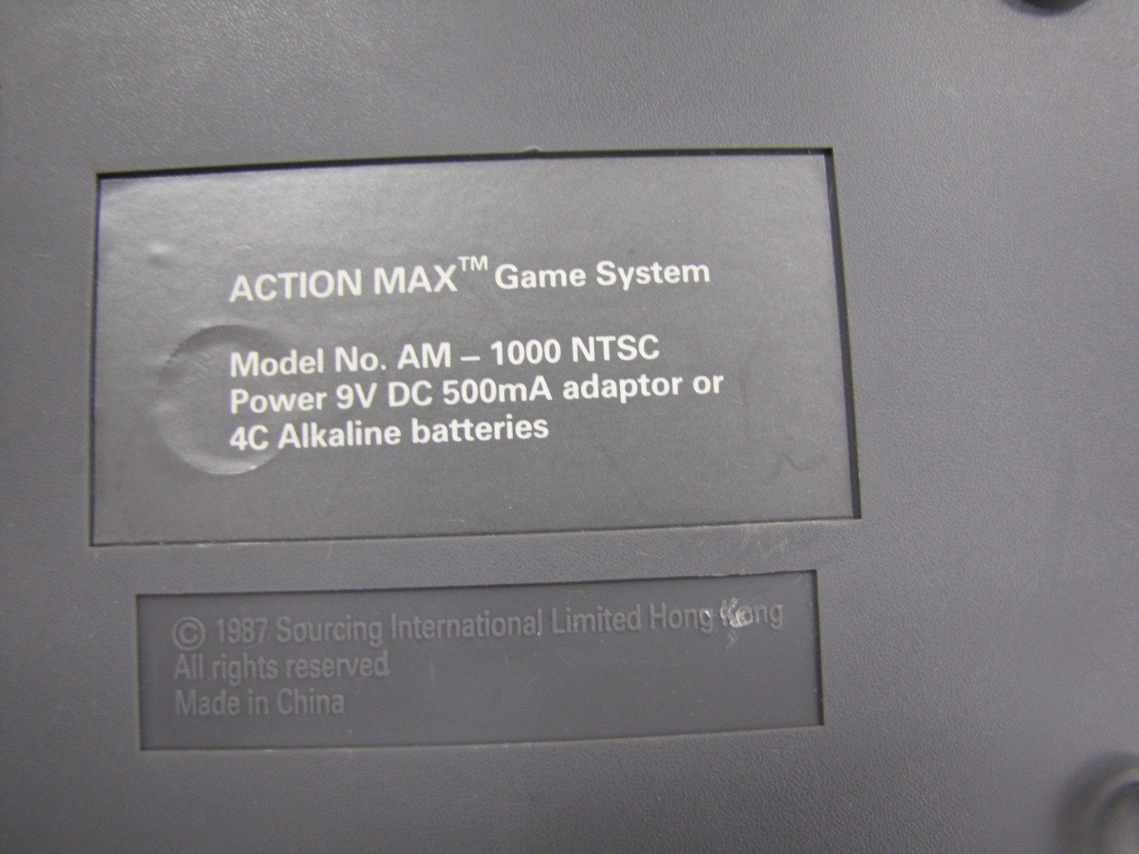 1987 Action Max Video Game System Console Model No. AM-1000 -Powers On- NB35