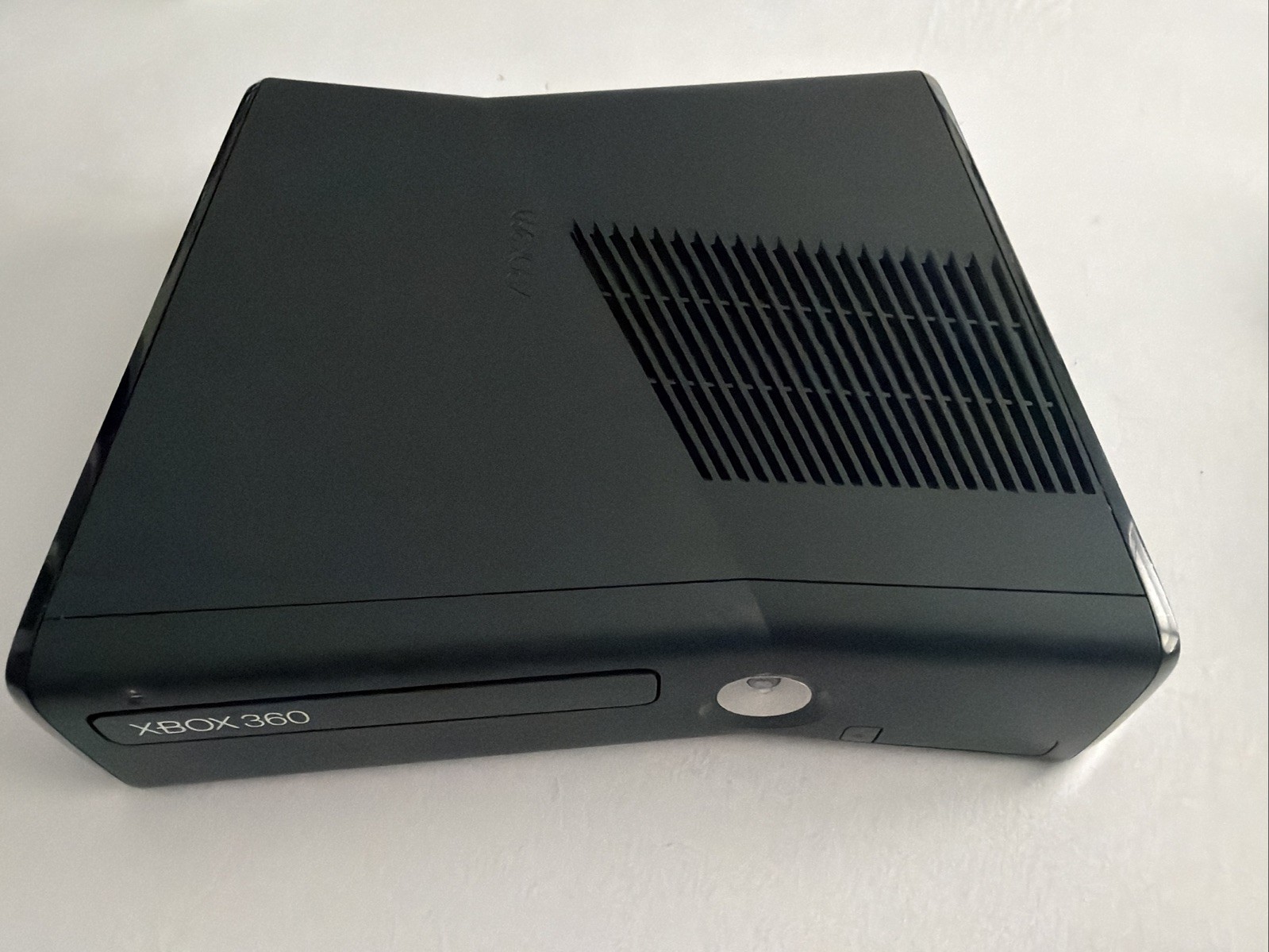 Xbox 360 Slim 250GB Console Bundle Controller 5 Games Tested and Working READ