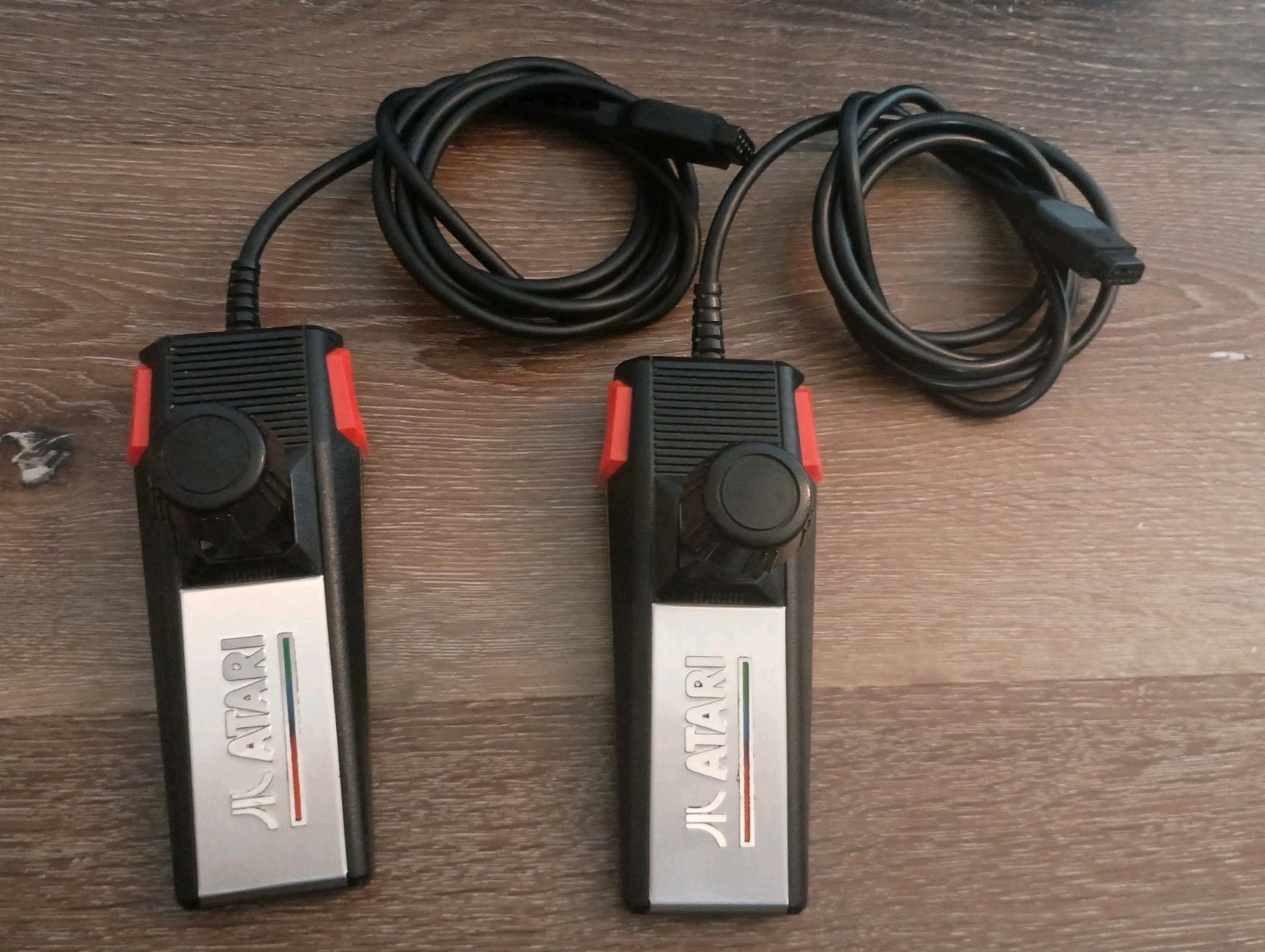 READ Atari 7800 ProSystem Console w/ 2 Controllers and Cords Tested and Working