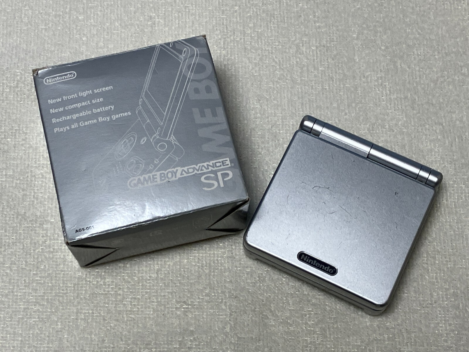 Nintendo Gameboy Advance SP Silver Console w/Box Charger Manual NTSC-J 9933