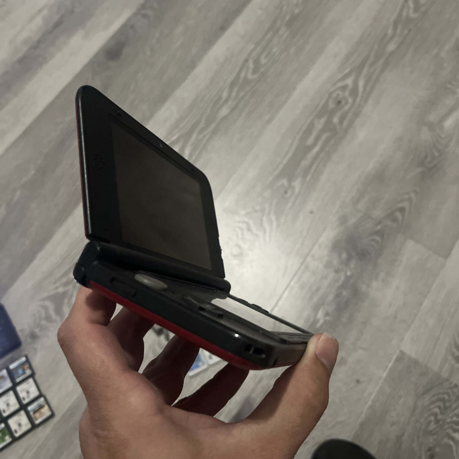 Nintendo 3DS XL Handheld Console – Red / Black (Model SPR-001) Charger/4 Games