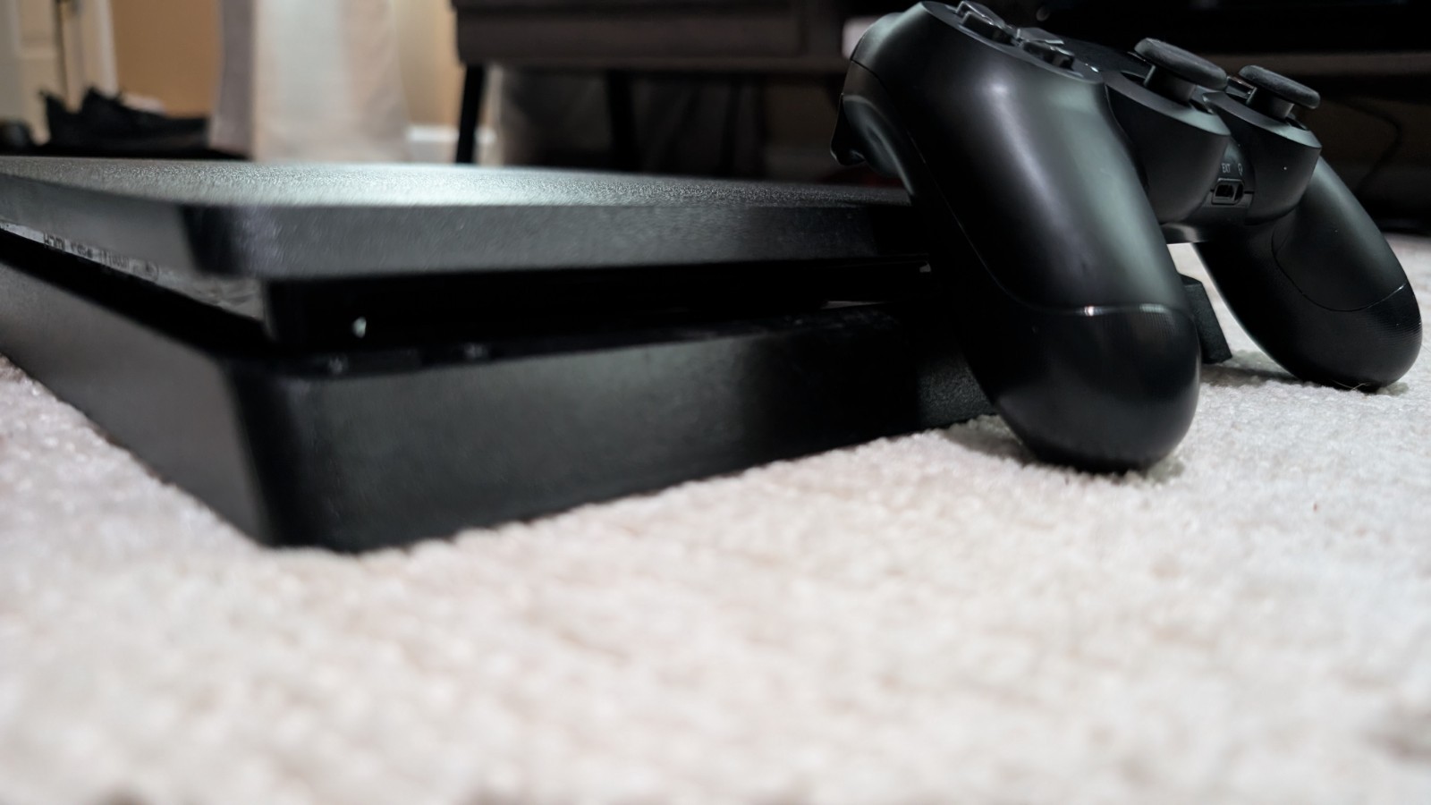 Sony PlayStation 4 Slim 500GB w/ Controller & Coords