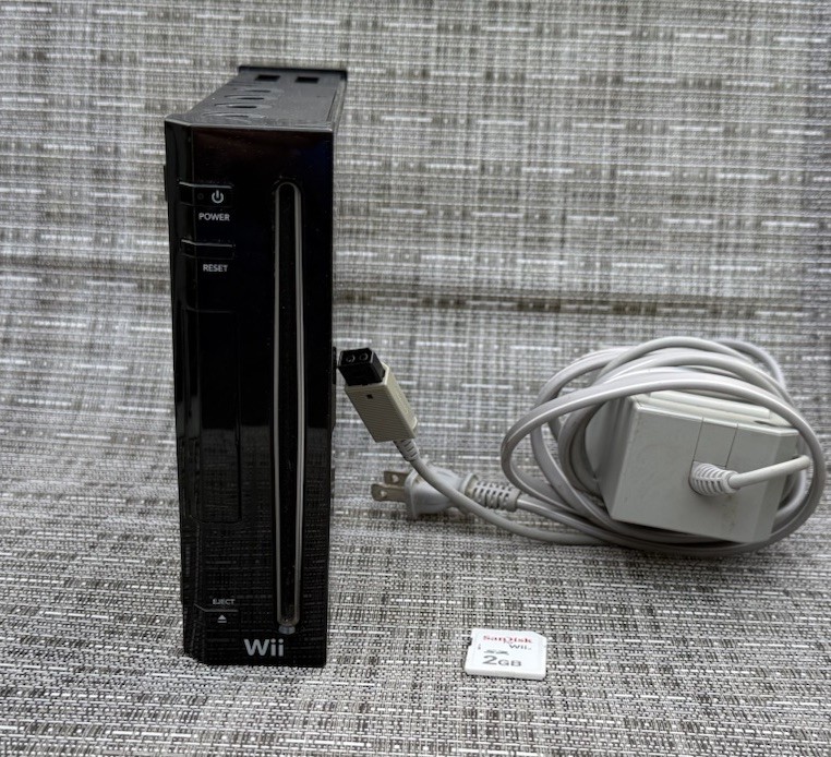 Nintendo Wii Black Replacement Console RVL-001 Power Cable & 2GB Sandisk SD