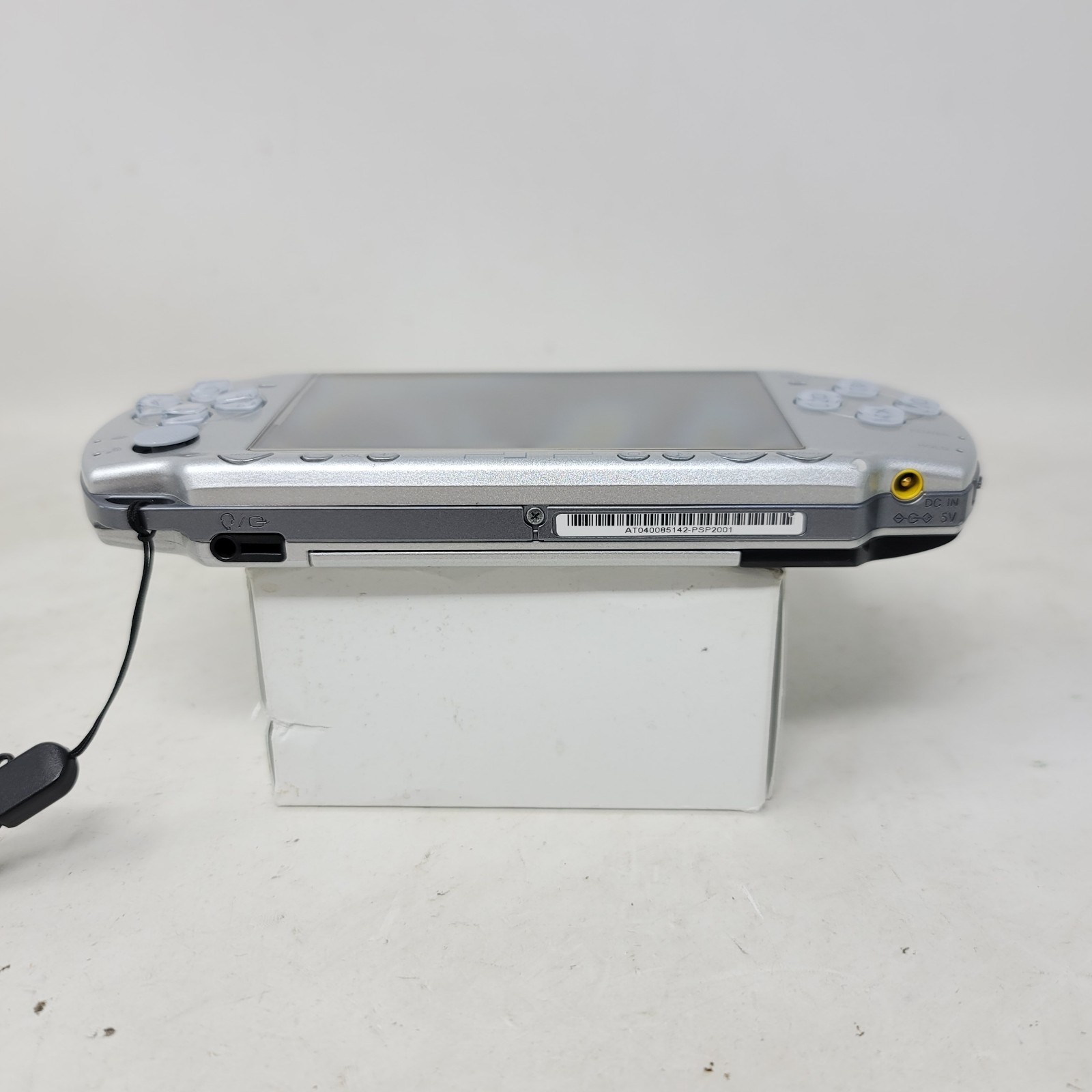Sony PlayStation PSP 2000 W/ Brand New Battery (Read Description)