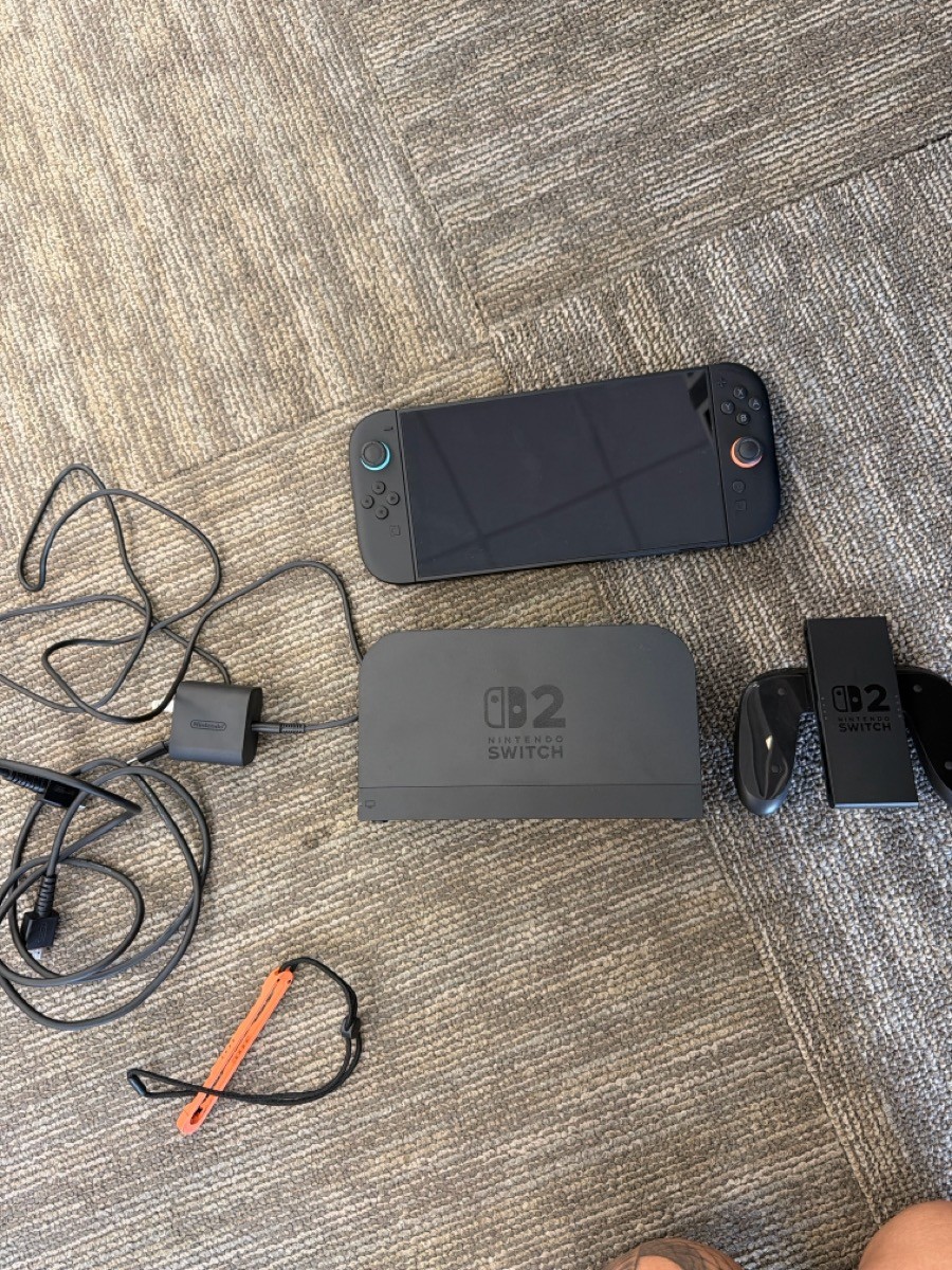NINTENDO SWITCH 2 W ACCESSORIES (B05030647)