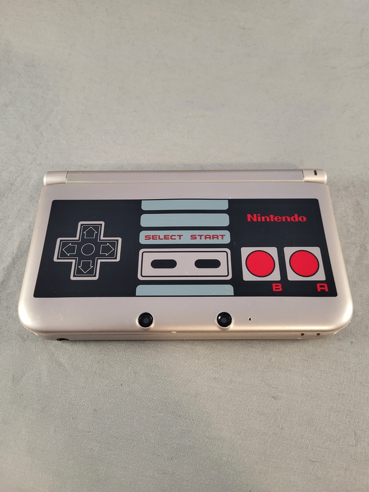 Nintendo 3DS XL – Retro NES Edition – SPR-001 – Complete In Box – Tested!