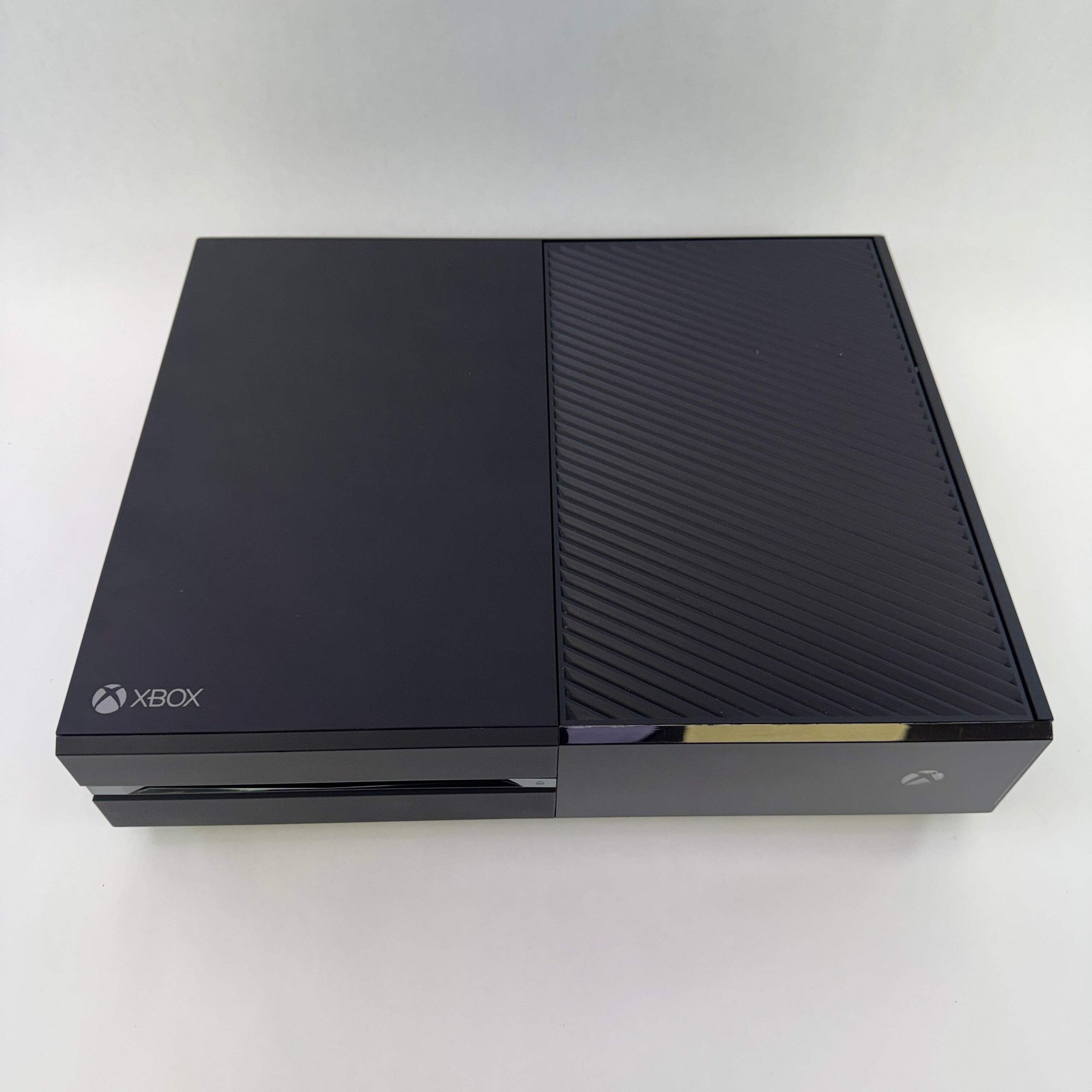 Microsoft Xbox One 500GB Console With Controller