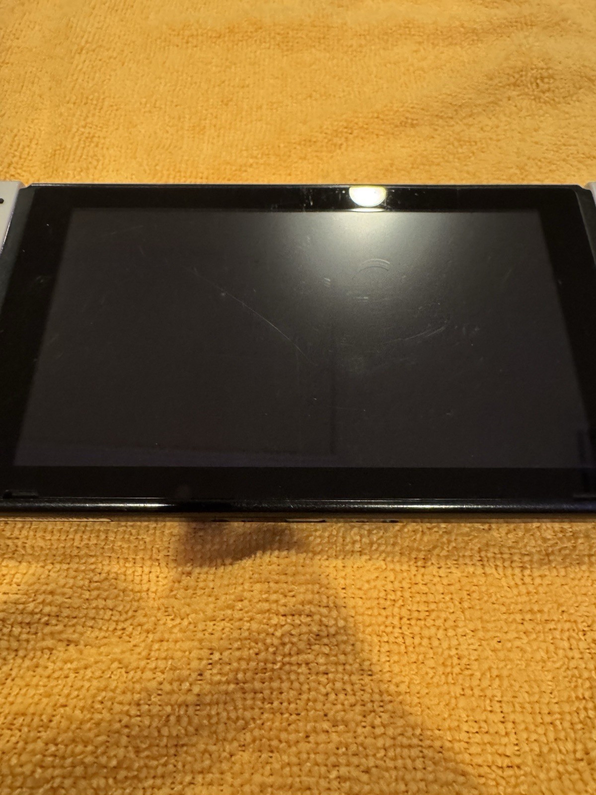 Nintendo HAC-001 Switch Console. Everything Works But Speakers.