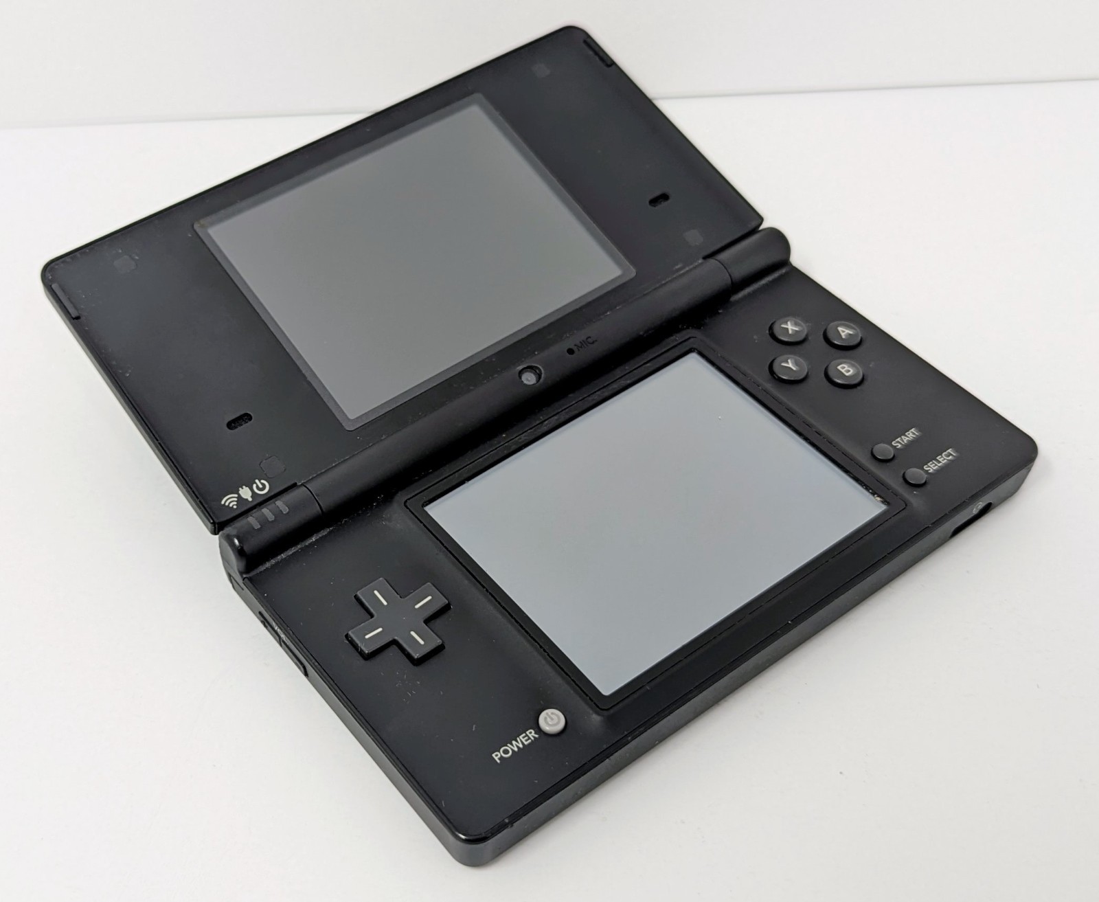 Nintendo Black DSi Handheld System Bundle w/ Charger & 4 Games – FFIII – Tested!