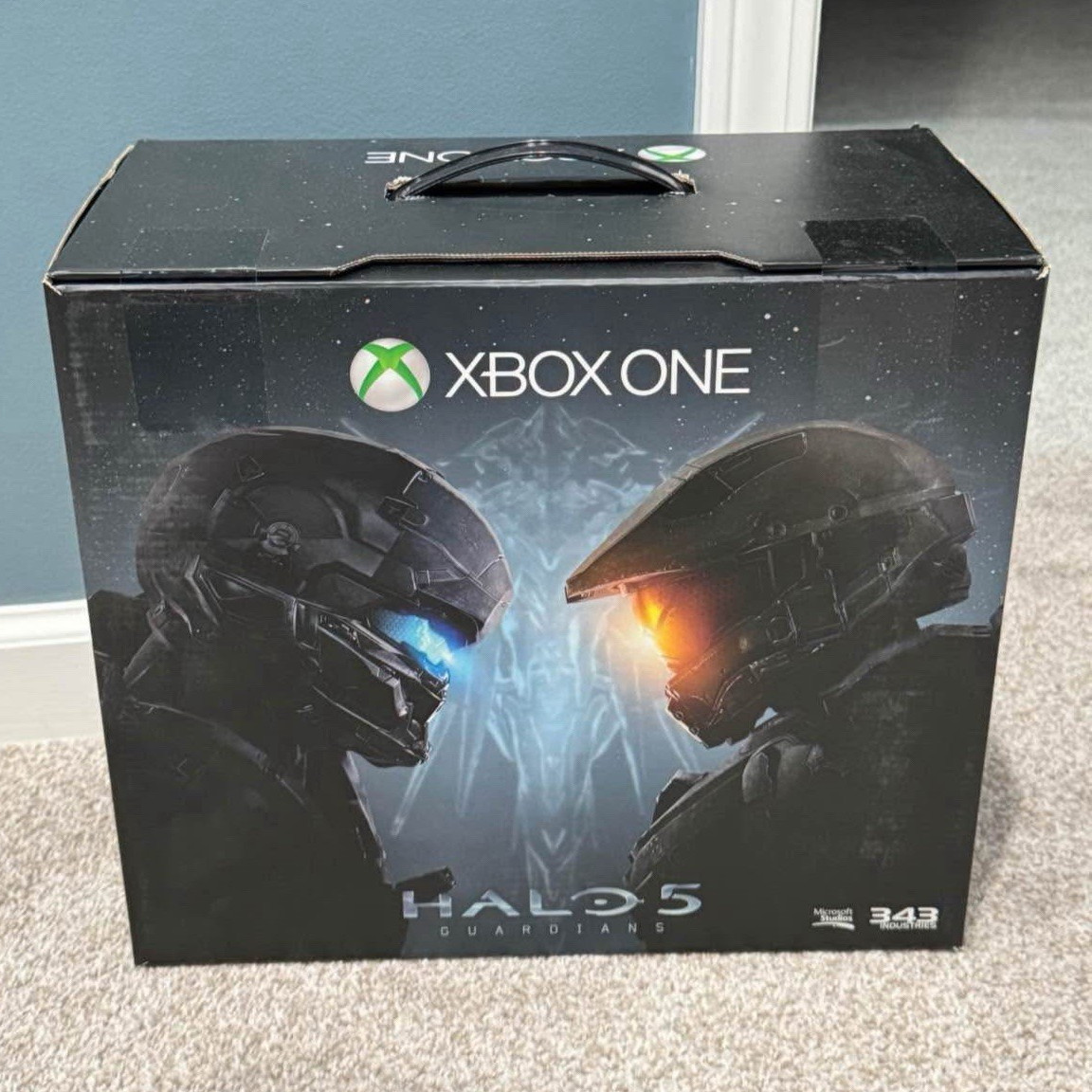 Microsoft Xbox One Halo 5 Guardians Limited Edition Gray Console Bundle 1TB