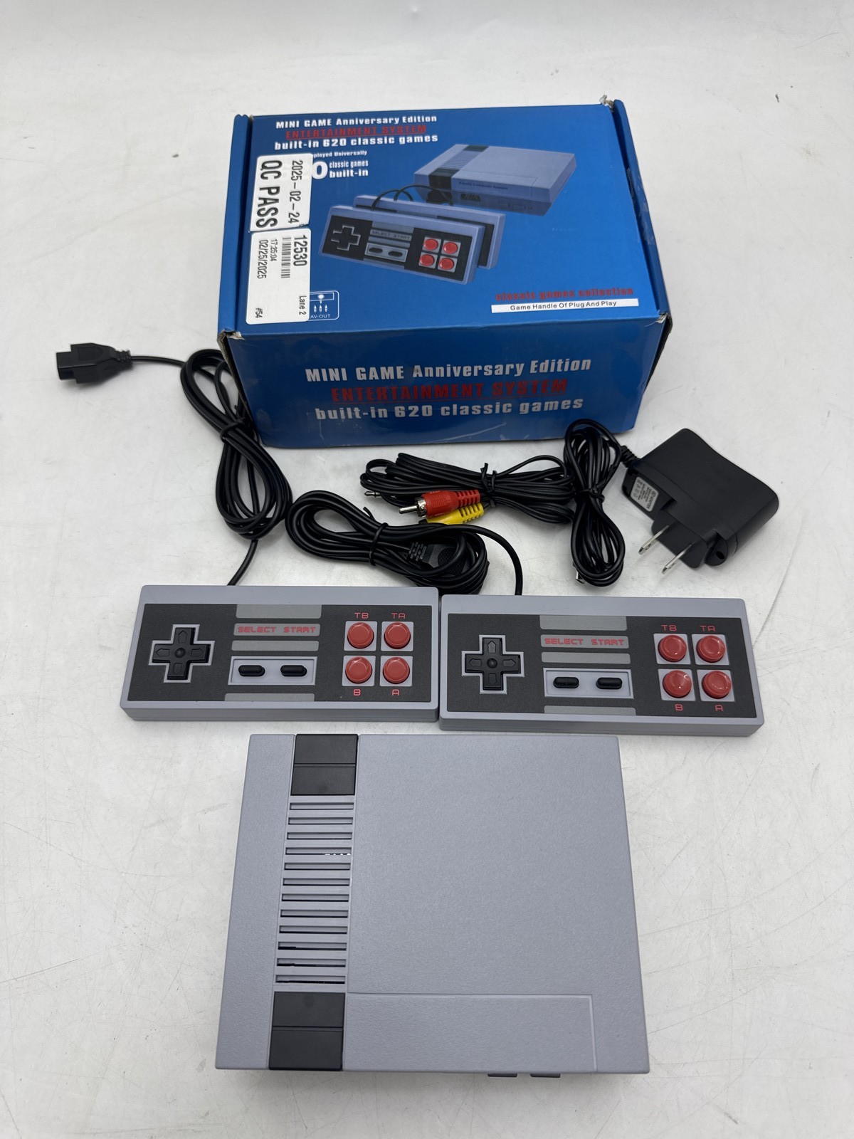 COOLBABY HANDHELD RETRO VIDEO GAME MINI CONSOLE WITH 620 GAMES, BLACK/WHITE