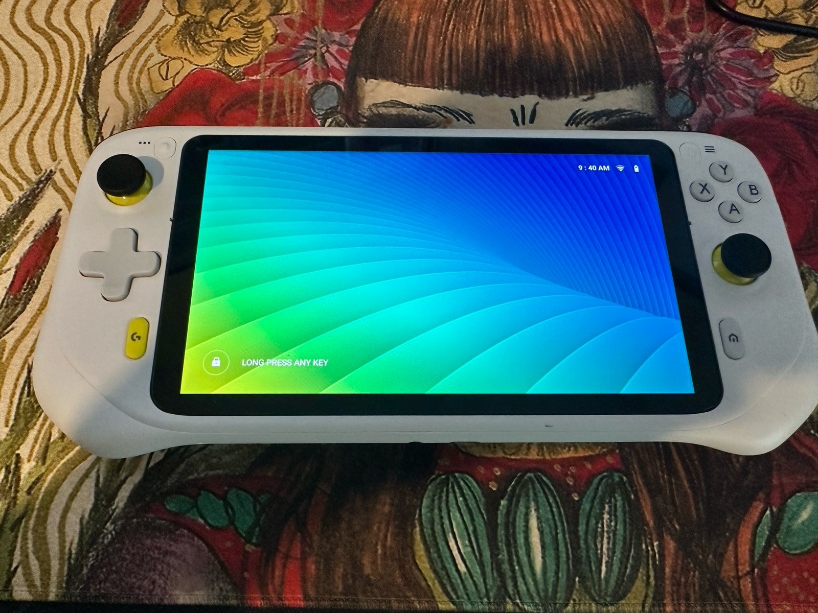 Logitech G Cloud Handheld System White/Yellow/Black USB-C Connectivity