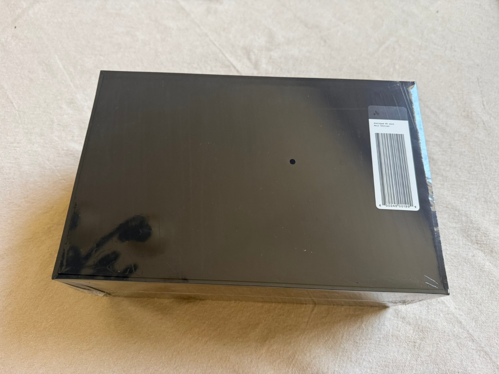 Analogue Nt mini v2 Noir Retro NES Game Console – Black