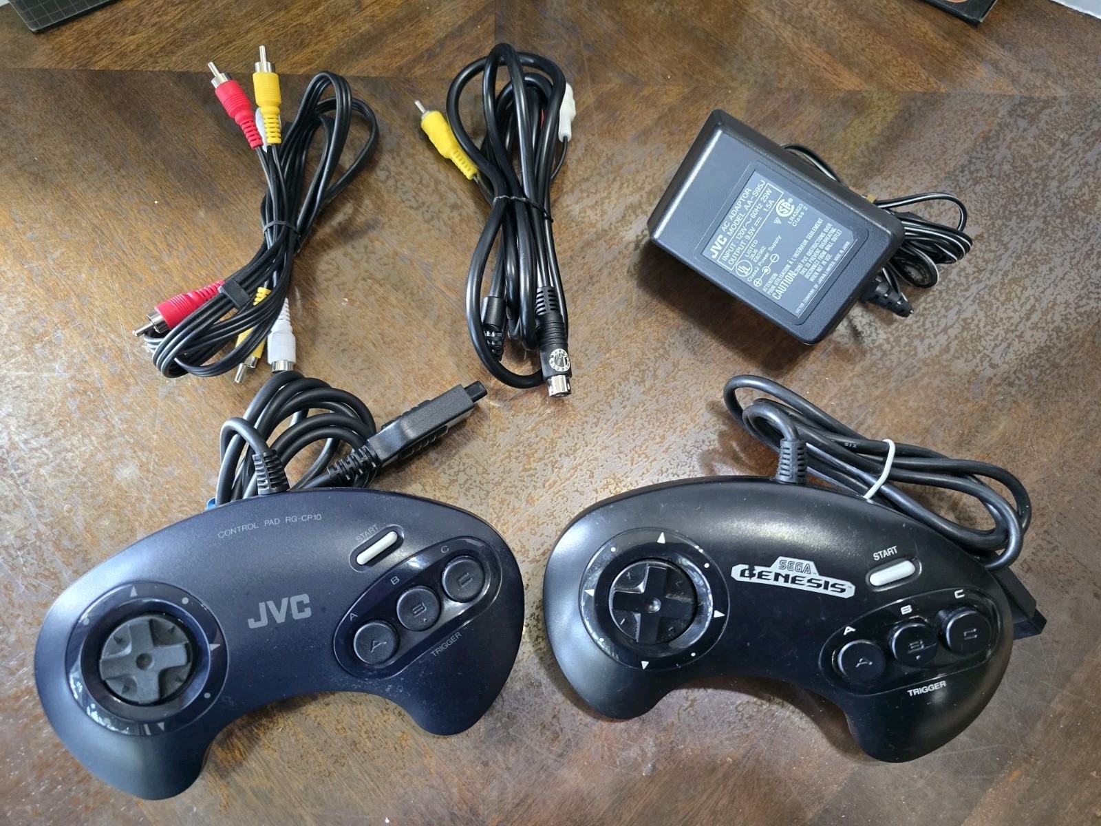 JVC X’EYE Sega Genesis Sega CD with JVC & Genesis Controllers & 4 games Sonic CD