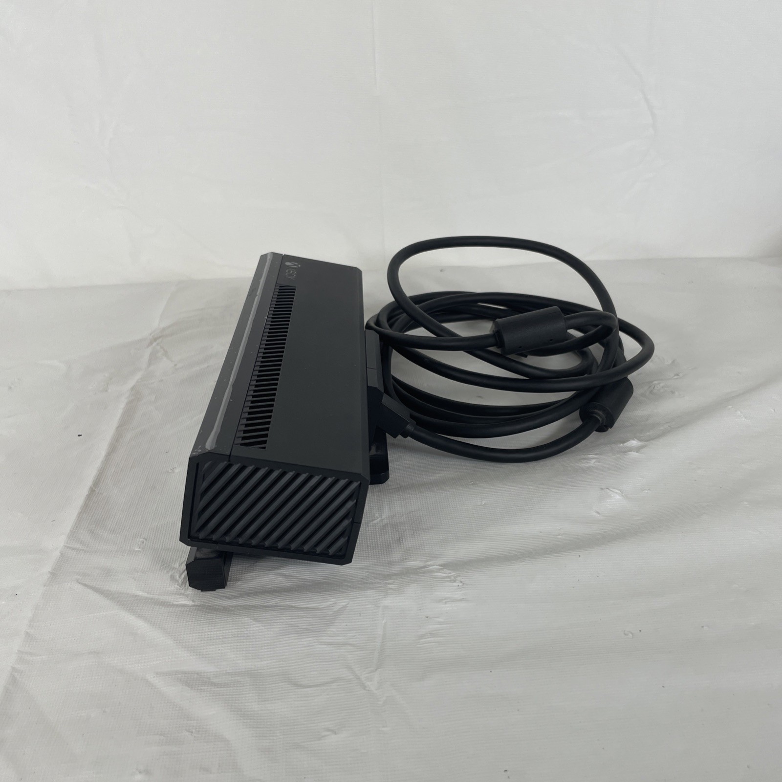 Xbox One w/ Kinect No Controller – Model 1540 – PARTS