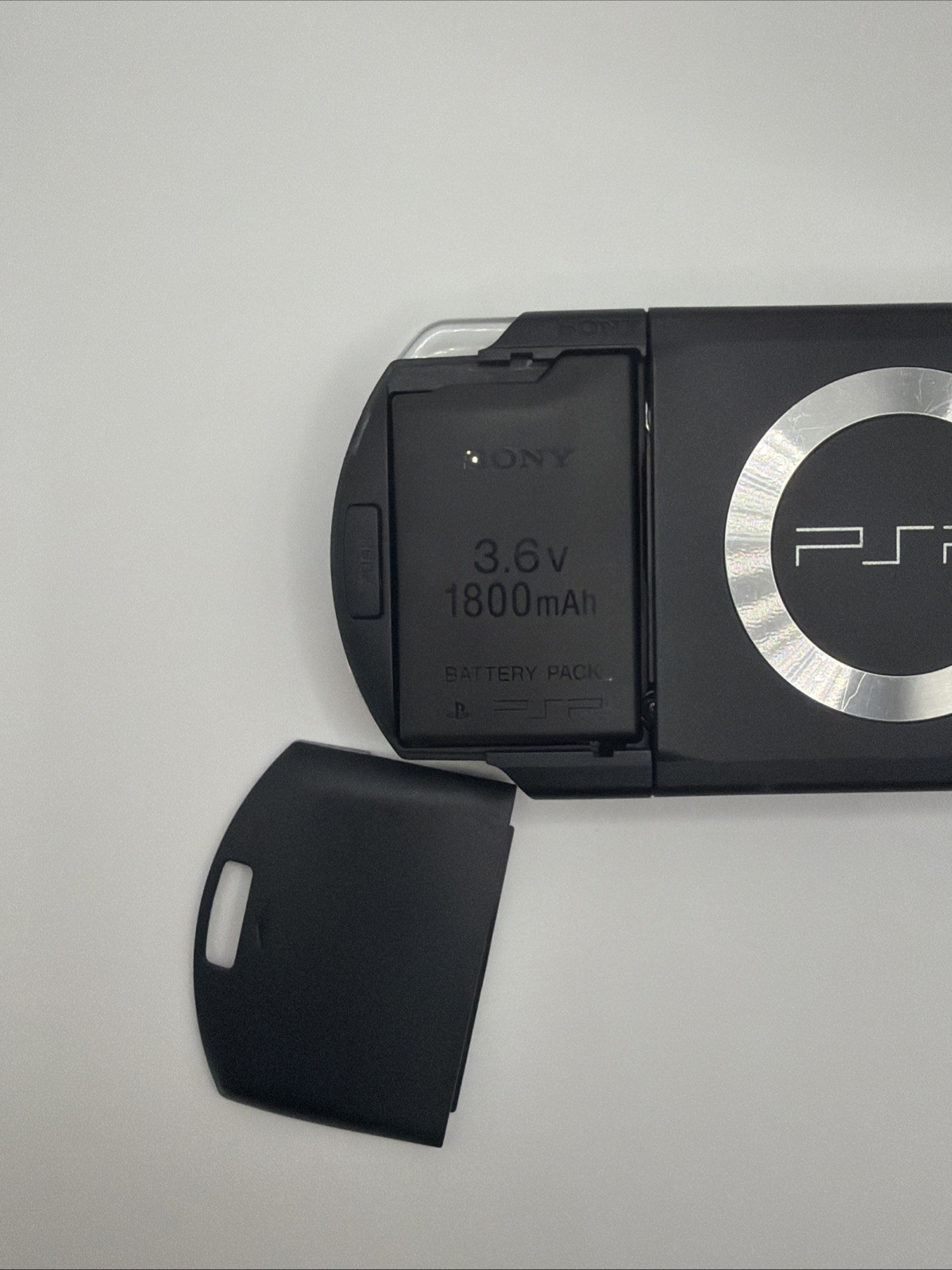 SONY PSP 1001 BLACK BUNDLE *TESTED* 2 OF THE 1GB STICK, 6 GAMES, + CARRY CASE