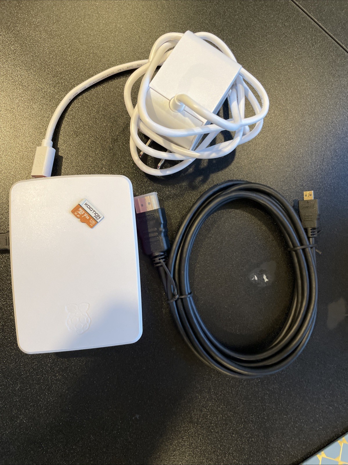 Raspberry Pi 5 Plug and Play Retro Gaming Console 128GB Loaded Dreamcast N64 PSX