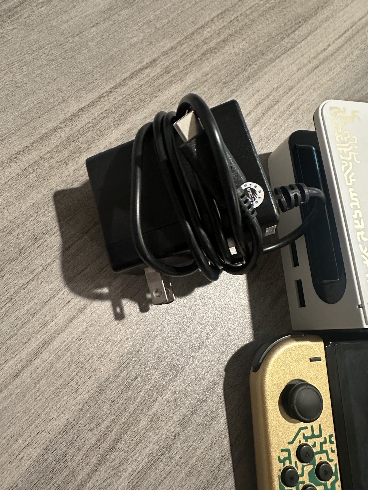 Nintendo Switch (OLED Model) HEG-001 The Legend of Zelda: Tears of the Kingdom