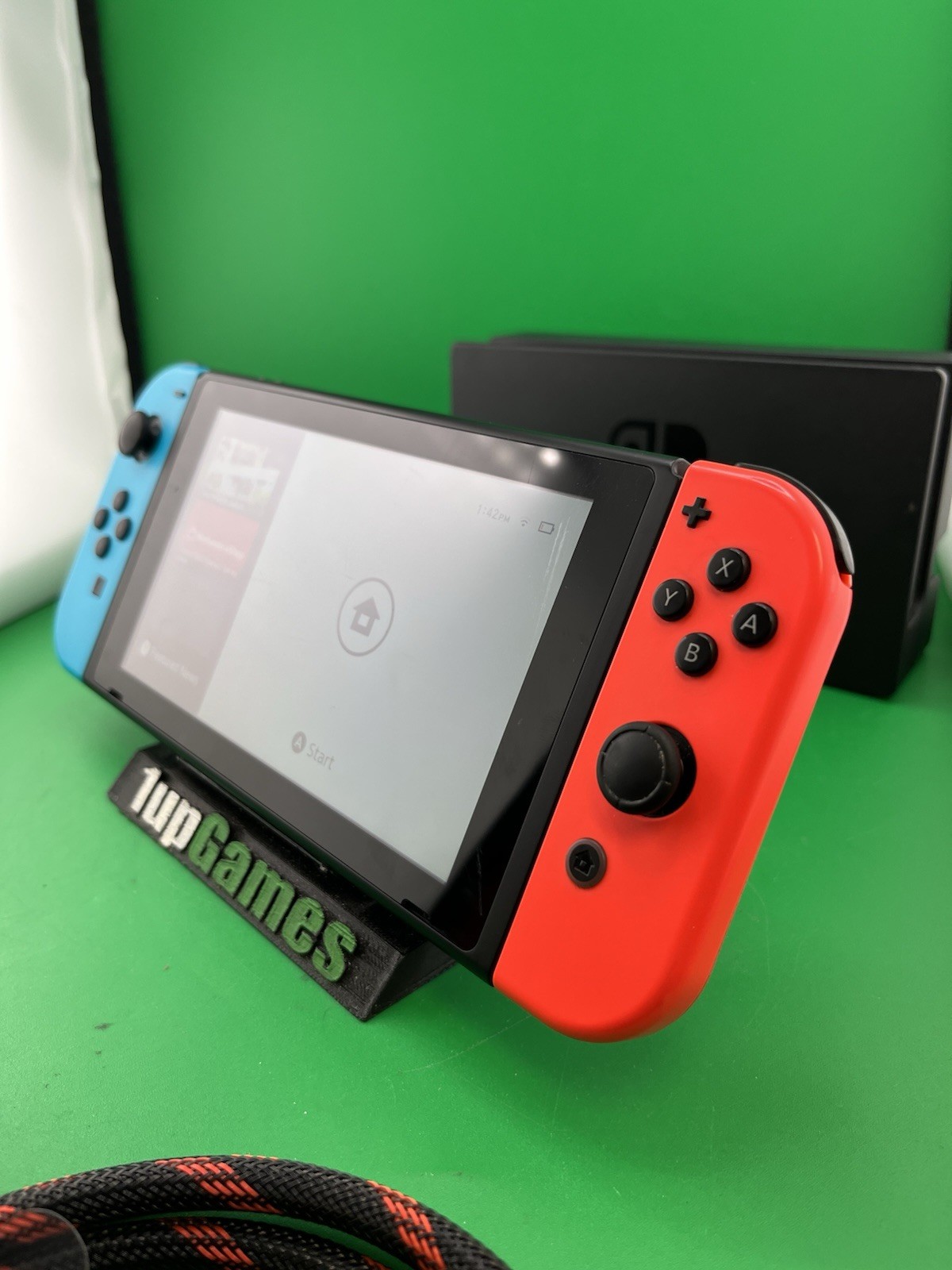 Nintendo Switch – w/ Neon Red & Neon Blue Joy-Con In Good Condition (T41)