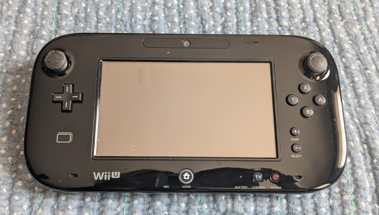 Nintendo Wii U Black Console Bundle w/ Game Pad 32GB – Broken / For Parts Repair