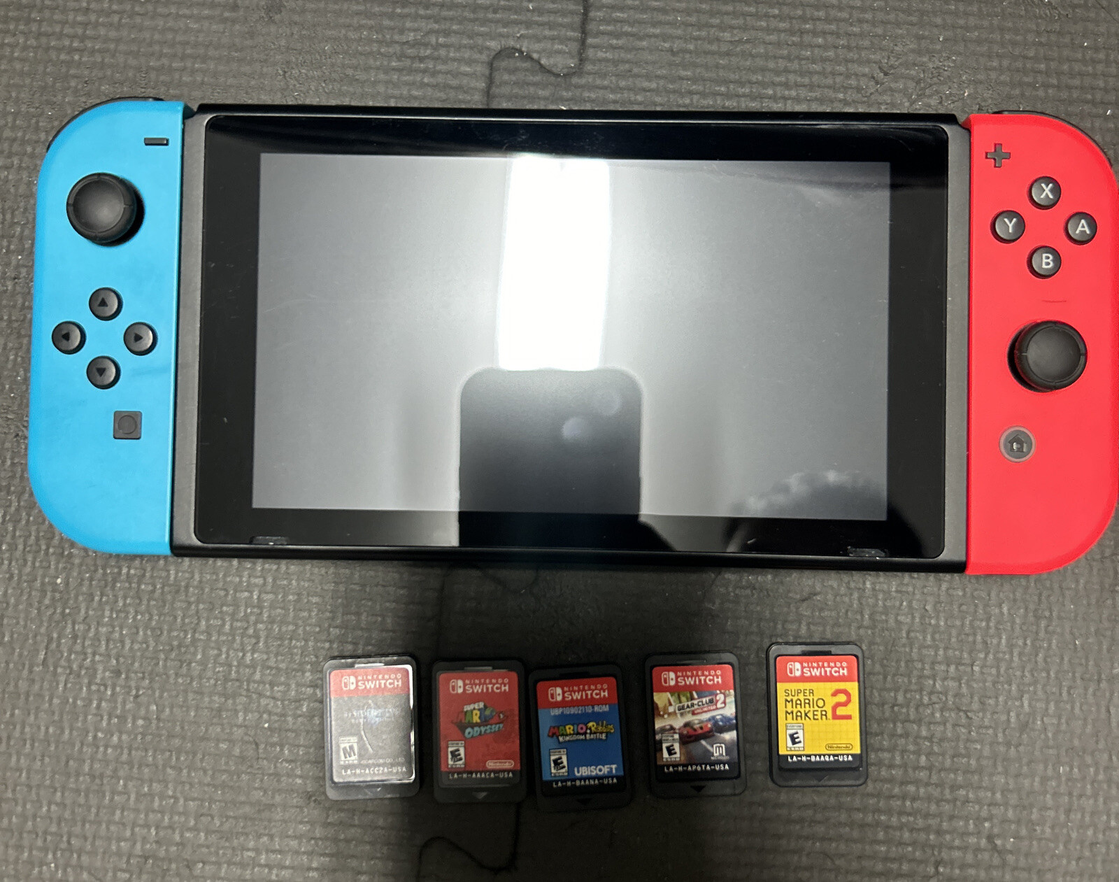 NintendoSwitch HAC-001 32GB Console + 5 Switch Games