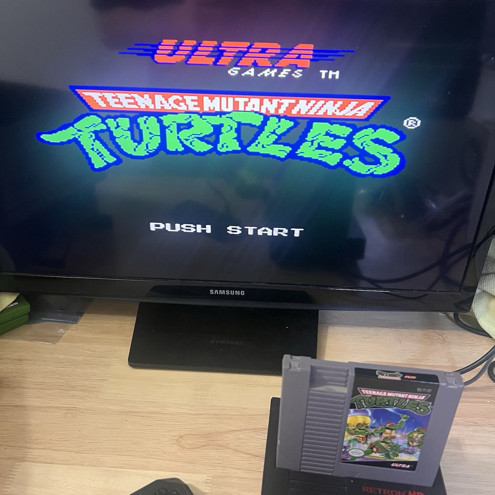 Hyperkin Retron HD Black NES Console + 5 Games + OEM NES Extra Controller TMNT