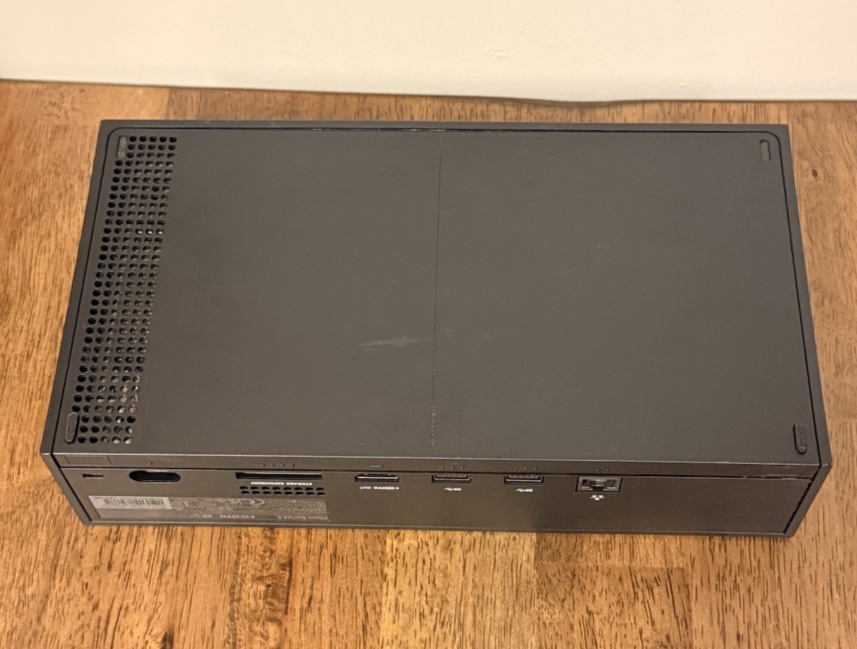 Xbox Series S 1 TB Black Console with Controller + Cords 1883 TESTED/WORKING