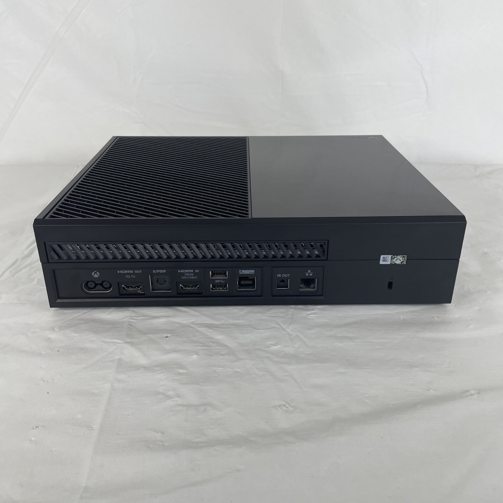 Xbox One w/ Kinect No Controller – Model 1540 – PARTS