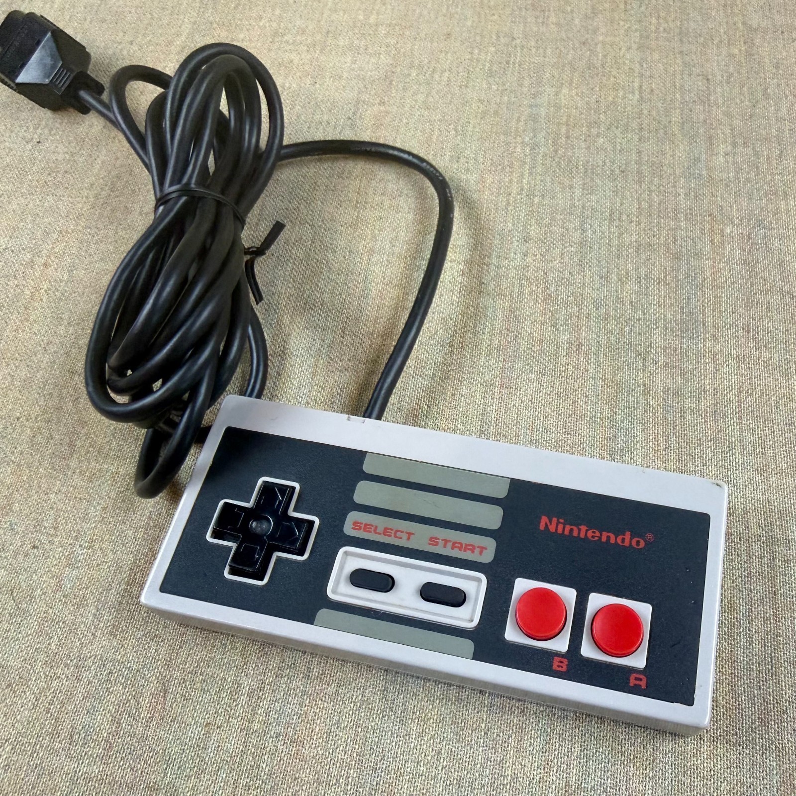 Nintendo NES Console Bundle OEM Controller New Pin Clean Tested No Yellowing