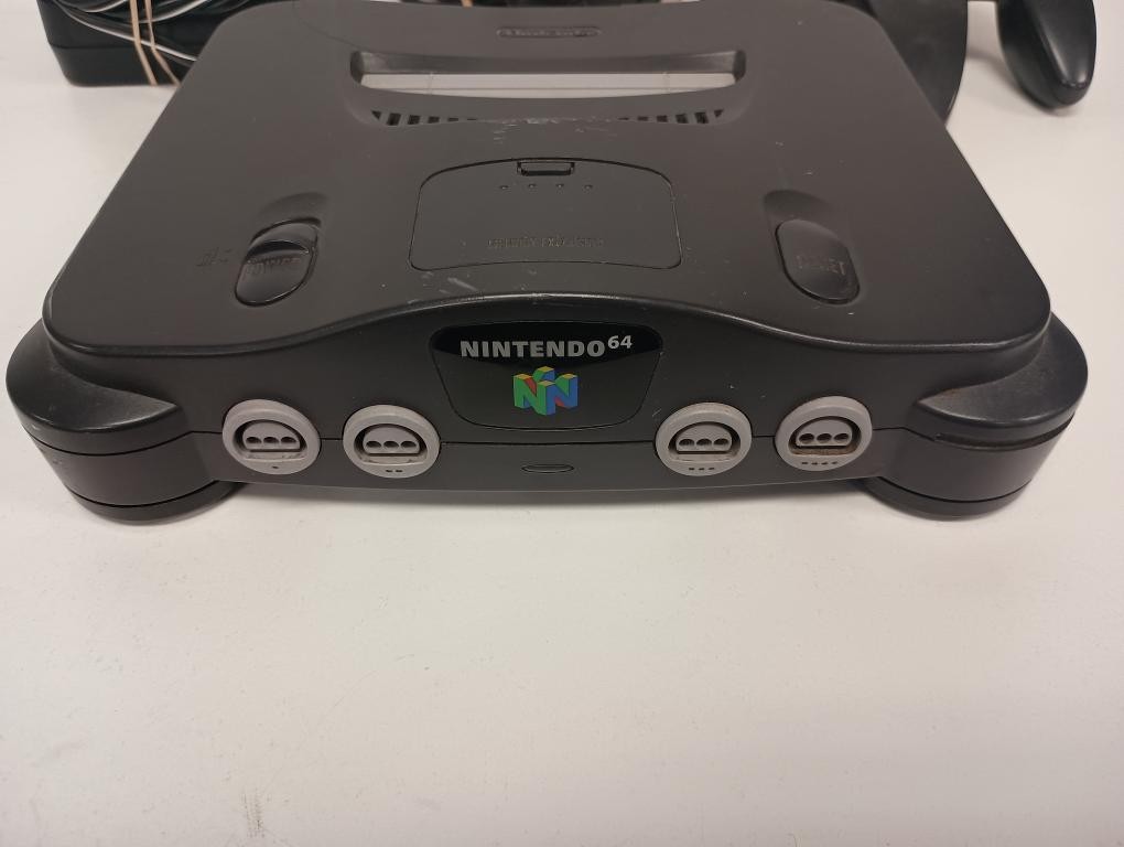 NINTENDO 64 SYSTEM CONSOLE NUS-001 (P04021305)
