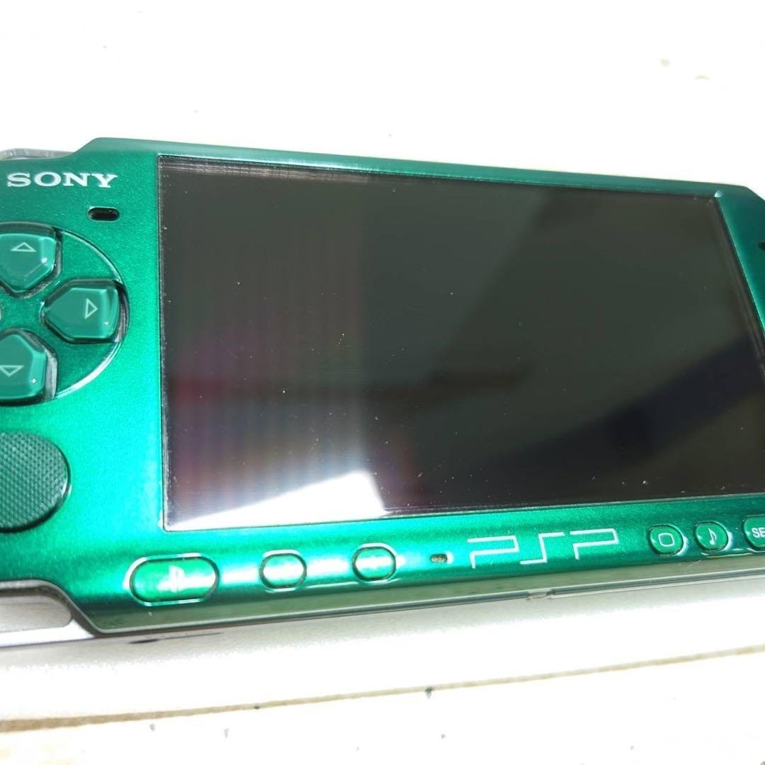 Sony PSP 3000 Spirited Green Complete in Box Near Mint Limited Edition 7075