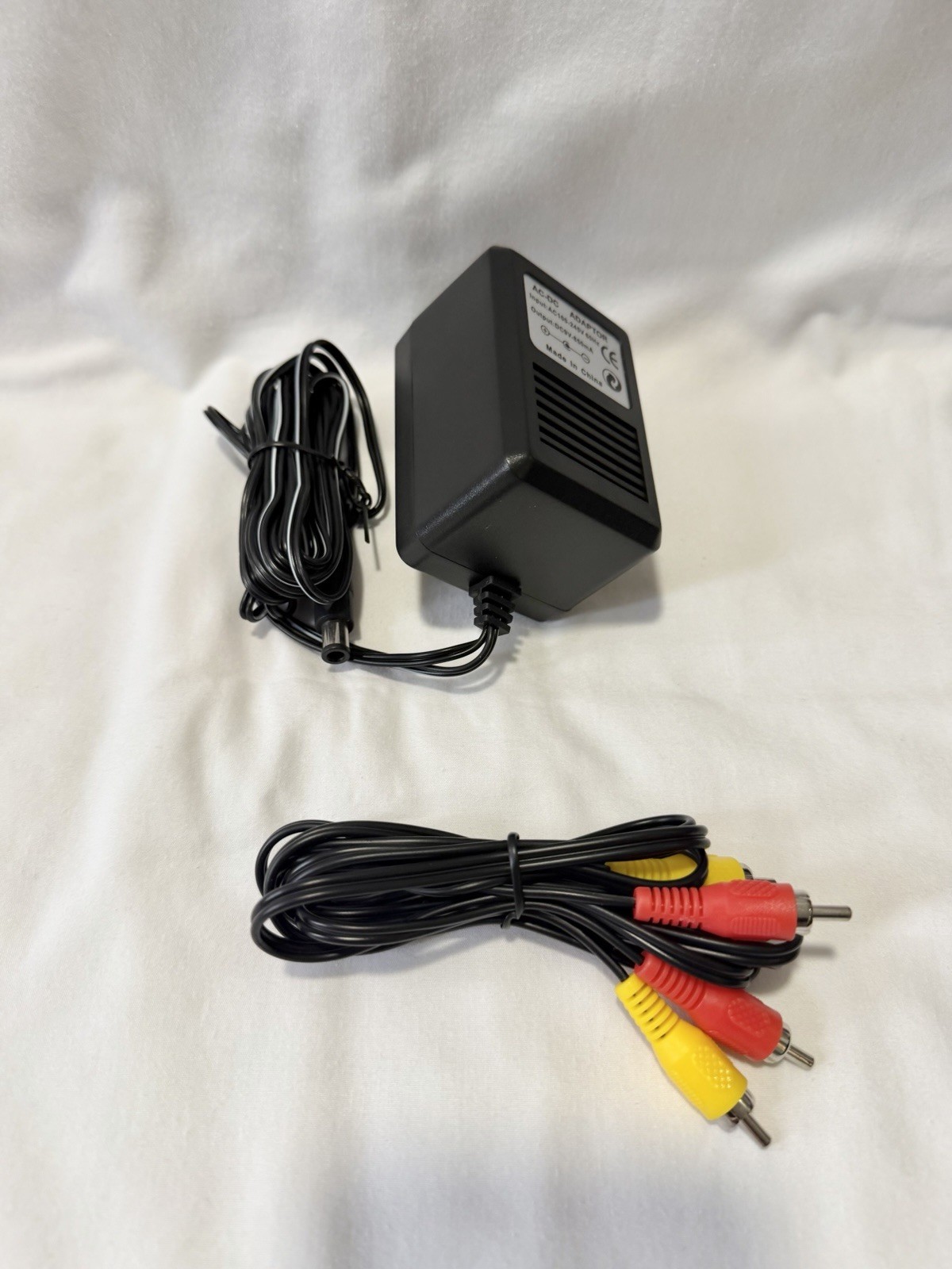 Nintendo Entertainment System NES-001 Console Bundle Cords Controllers Game