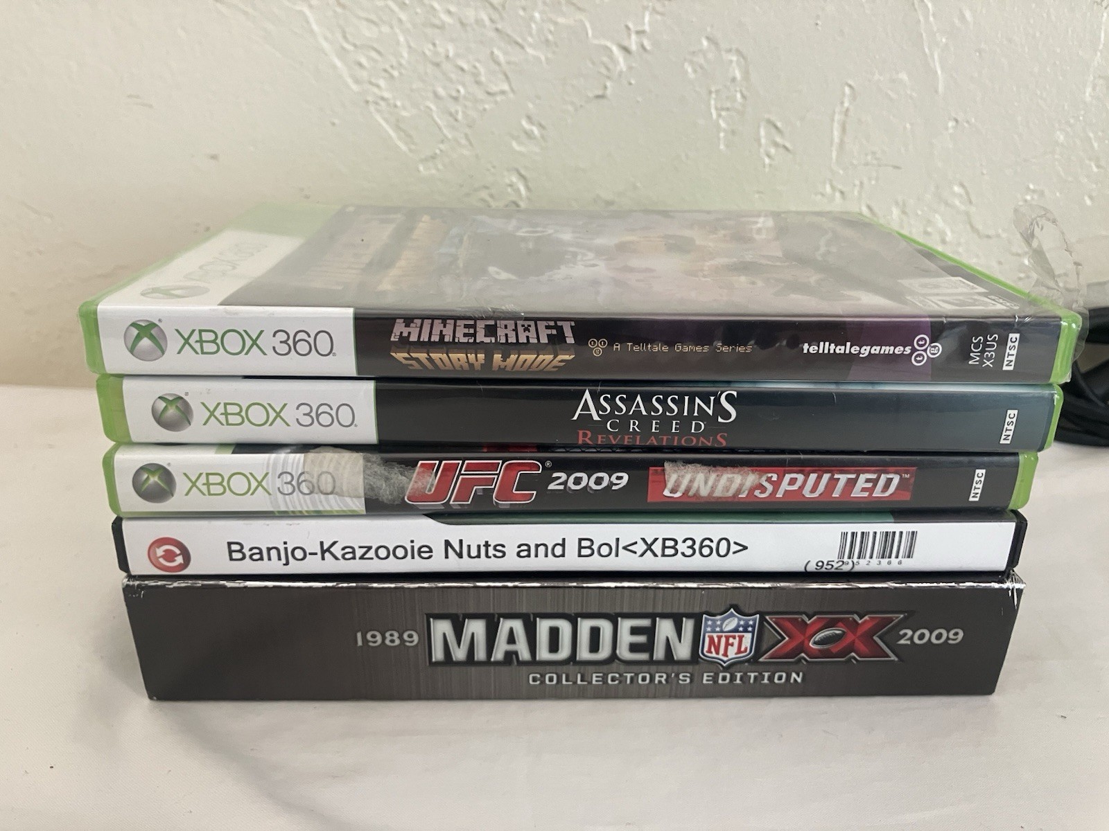 Microsoft Xbox 360 E 250GB Console #1538 W/ 5 Games, Controller, HDMI, Minecraft